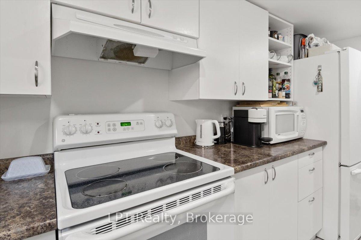 Photo 35 of 667 Wickens Avenue, Burlington, LaSalle — HOMEH