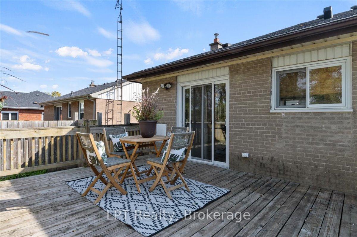 Photo 44 of 667 Wickens Avenue, Burlington, LaSalle — HOMEH