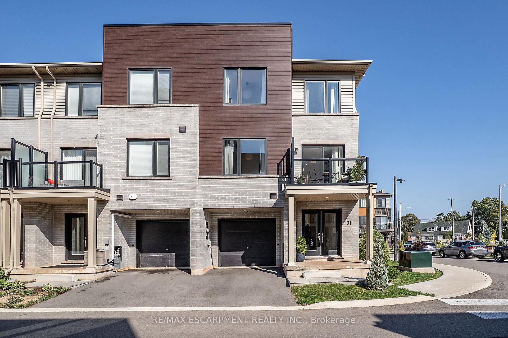 Photo 2 of 31 Dryden Lane, Hamilton, McQuesten — HOMEH