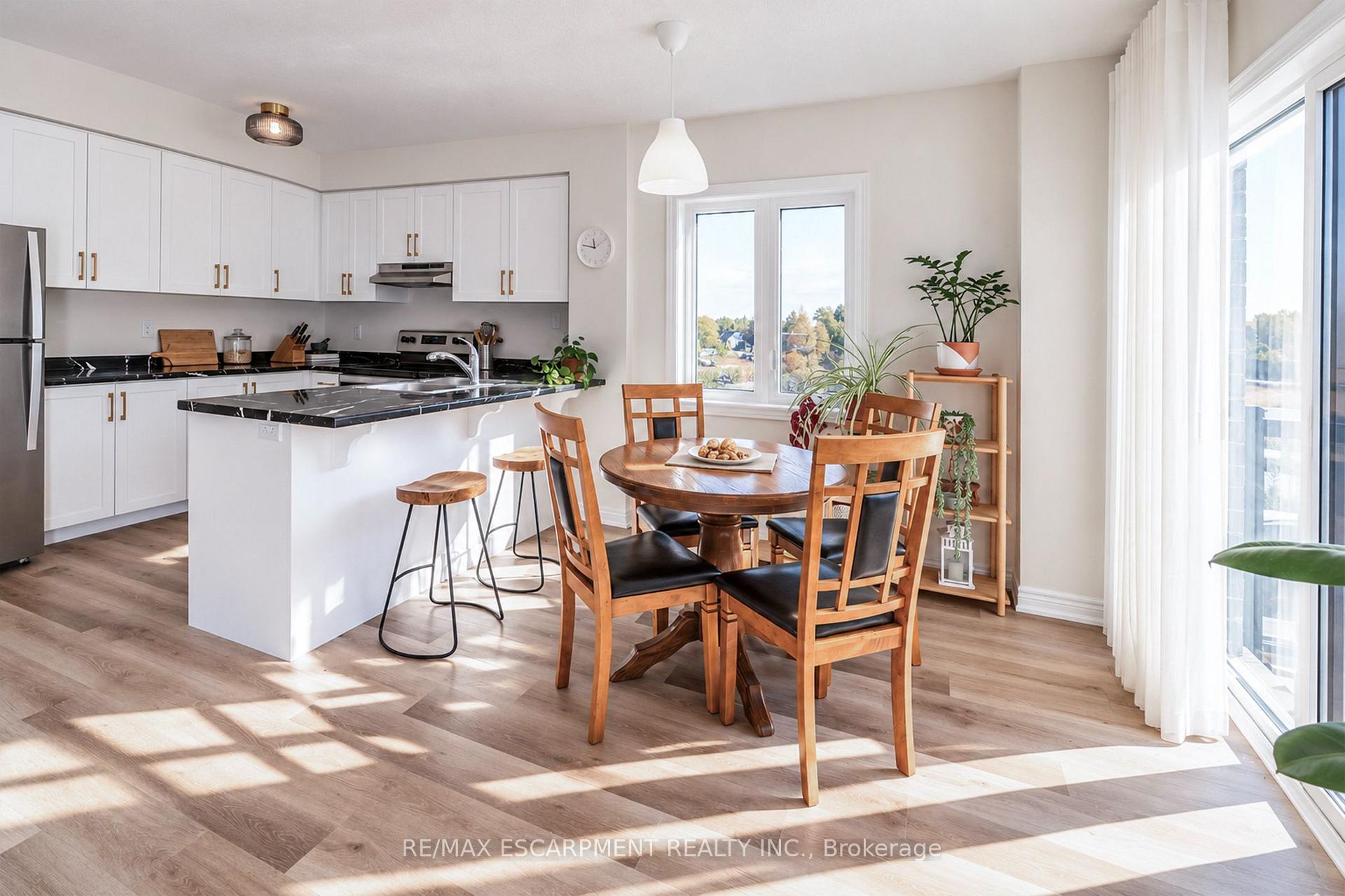 Photo 7 of 31 Dryden Lane, Hamilton, McQuesten — HOMEH
