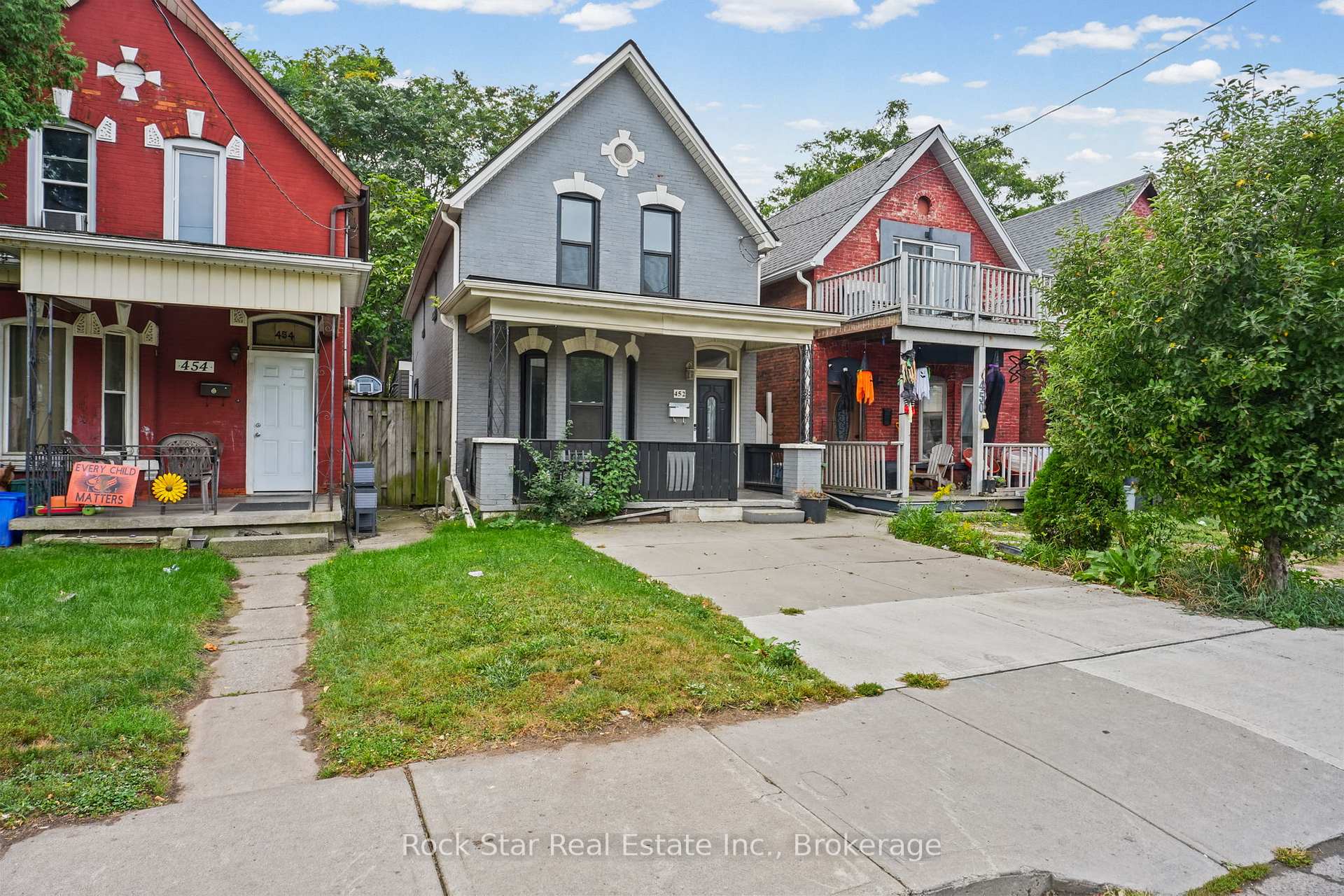 Photo 3 of 452 King William Street S, Hamilton, Landsdale — HOMEH