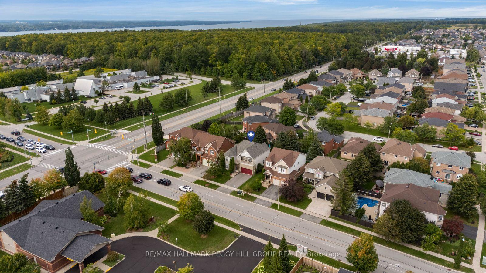 Photo 17 of 5 Sandringham Drive, Barrie, Innis-Shore — HOMEH