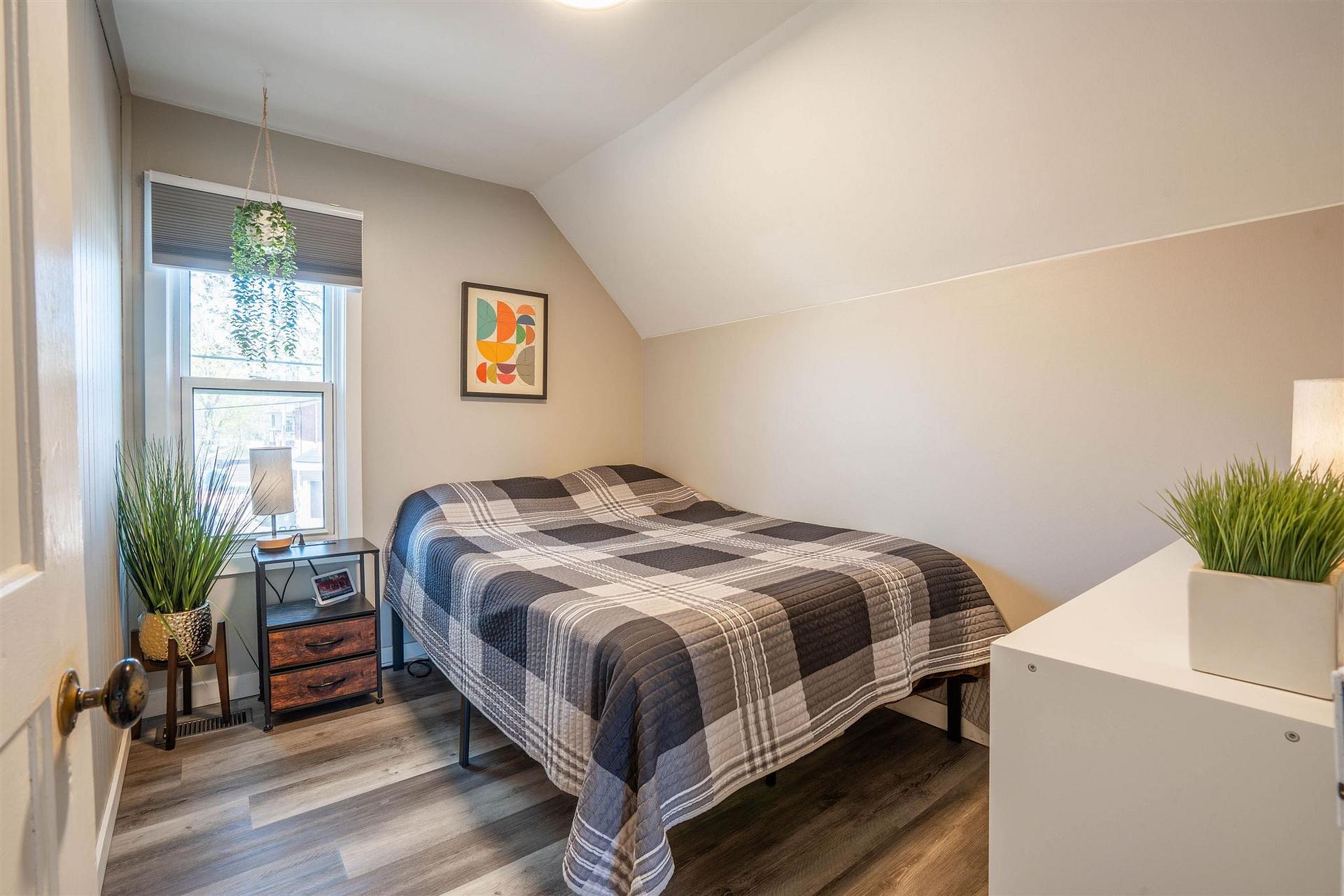 Photo 23 of 117 Biggings Avenue, Sault Ste Marie, Ward 2 — HOMEH