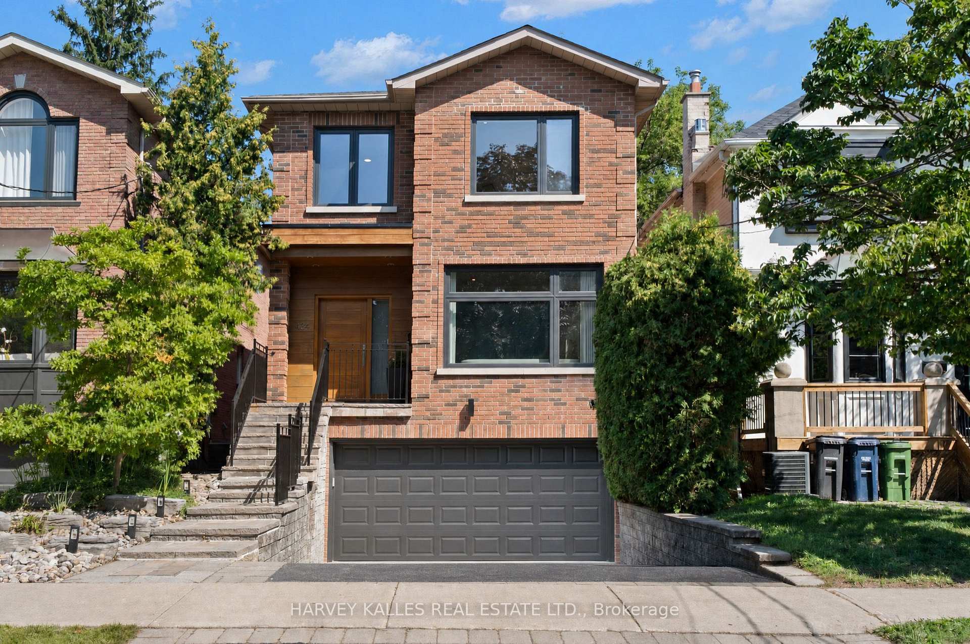 Photo of 434 Bedford Park Avenue