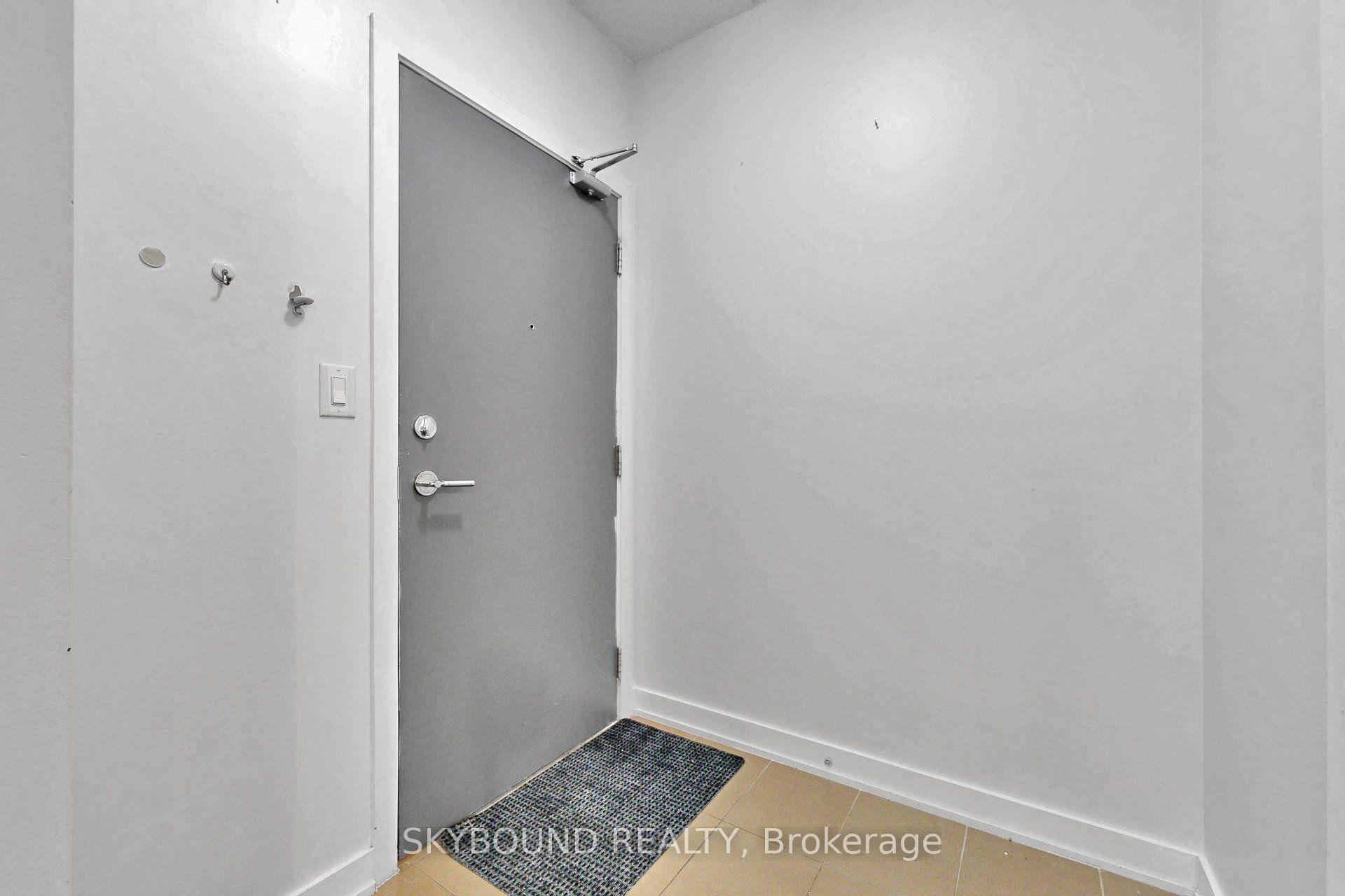 Photo 6 of Unit 214, 4070 Confederation Parkway, Mississauga, Creditview — HOMEH