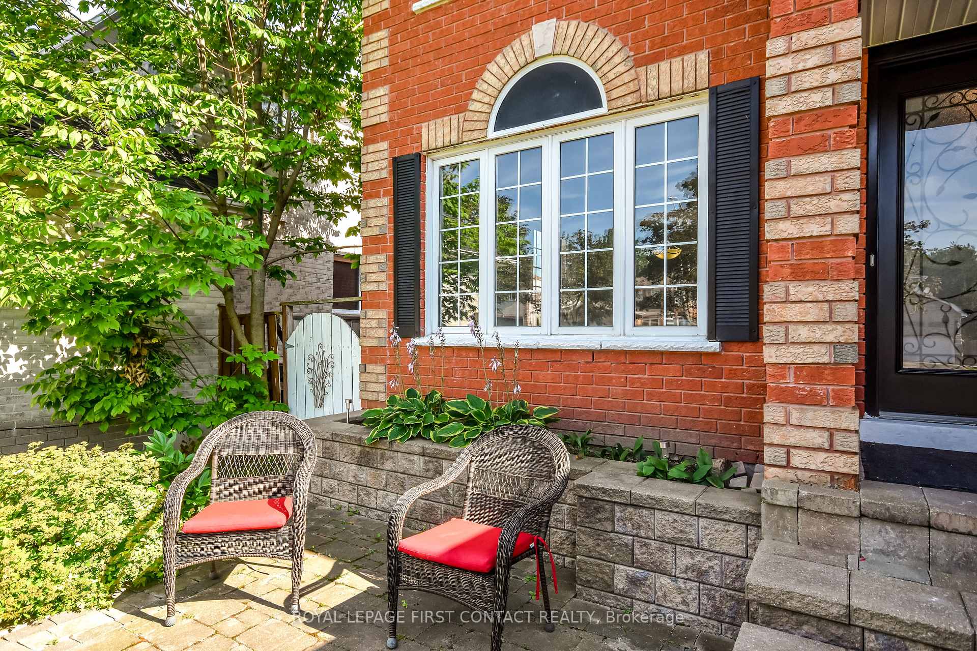 Photo 3 of 34 Bear Creek Drive, Barrie, Holly — HOMEH