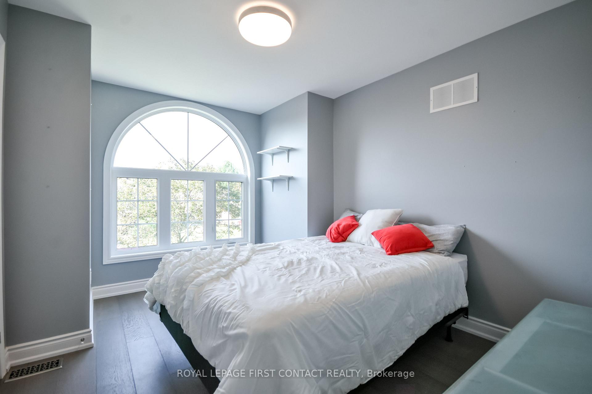 Photo 20 of 34 Bear Creek Drive, Barrie, Holly — HOMEH
