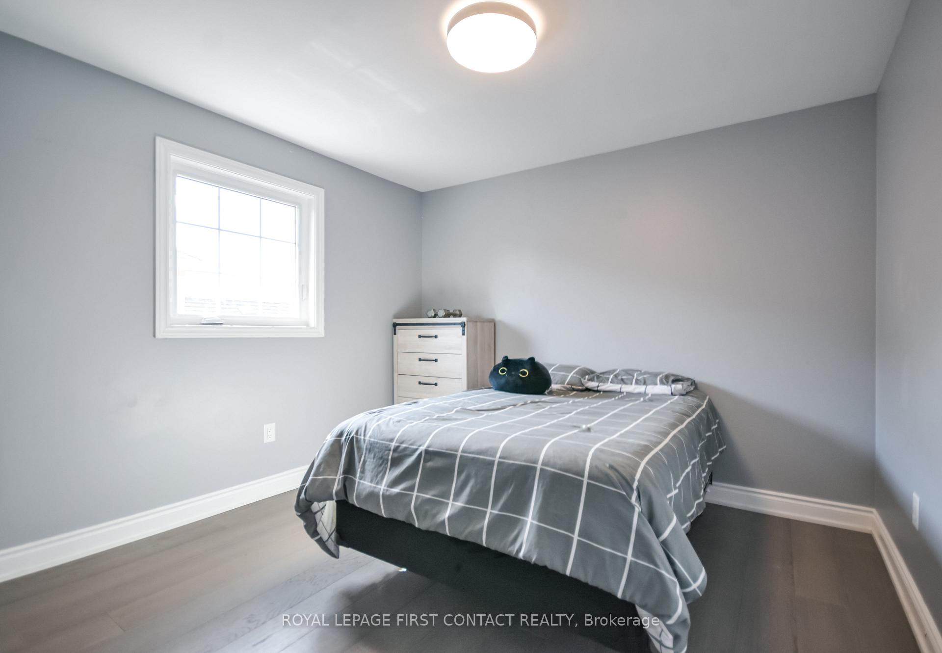 Photo 23 of 34 Bear Creek Drive, Barrie, Holly — HOMEH