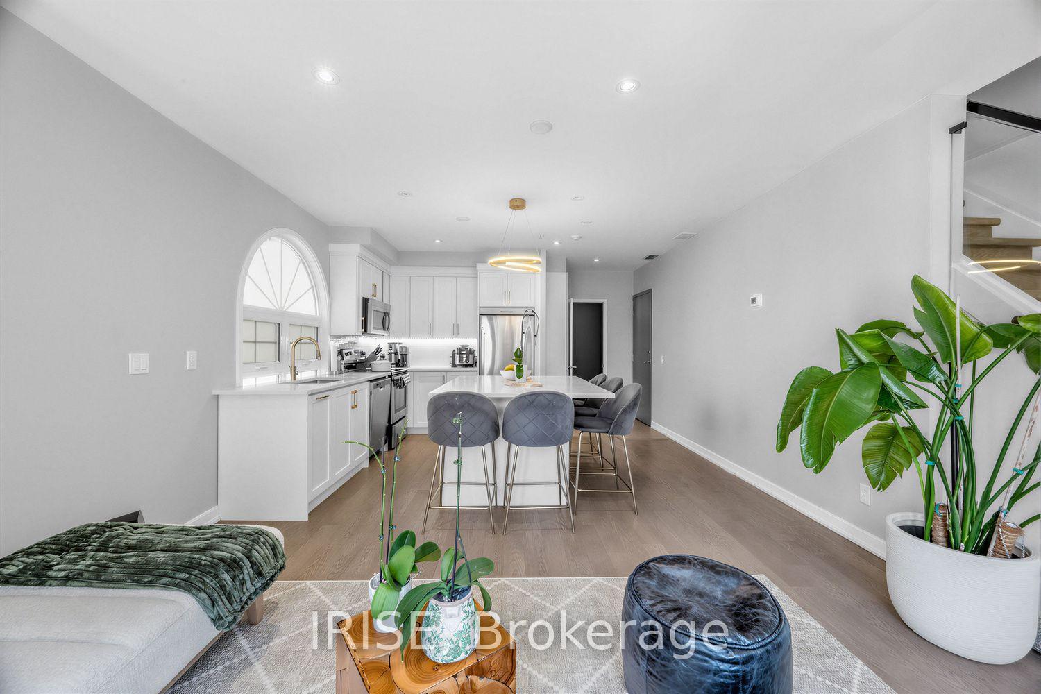 Photo 11 of Unit PH8, 539 Jarvis Street, Toronto, North St. James Town — HOMEH