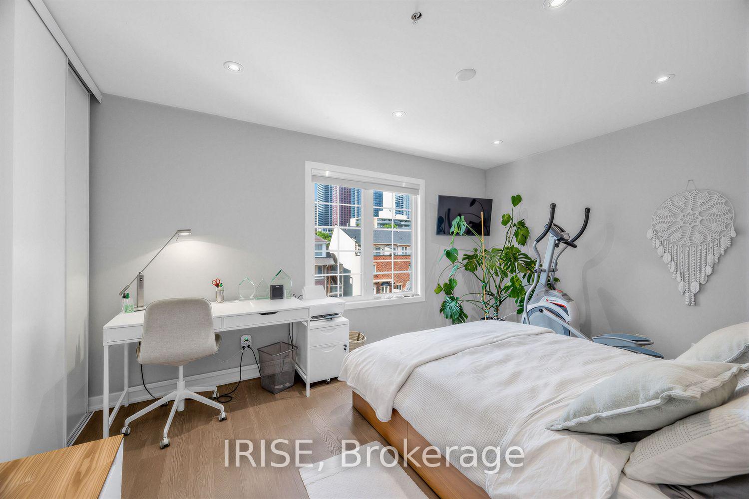 Photo 21 of Unit PH8, 539 Jarvis Street, Toronto, North St. James Town — HOMEH
