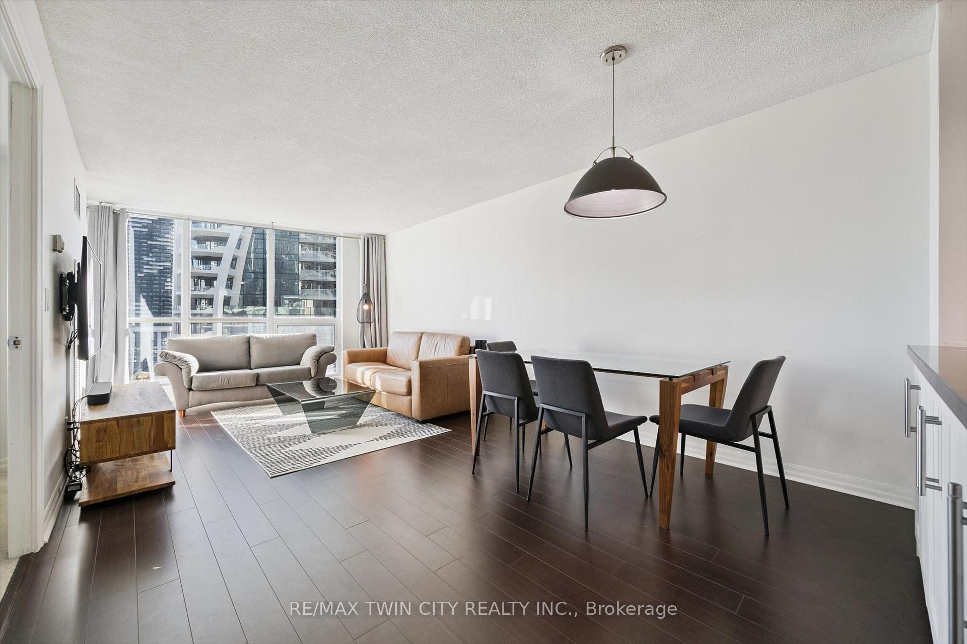 Photo 4 of Unit 1608, 16 Yonge Street, Toronto, Waterfront Communities — HOMEH