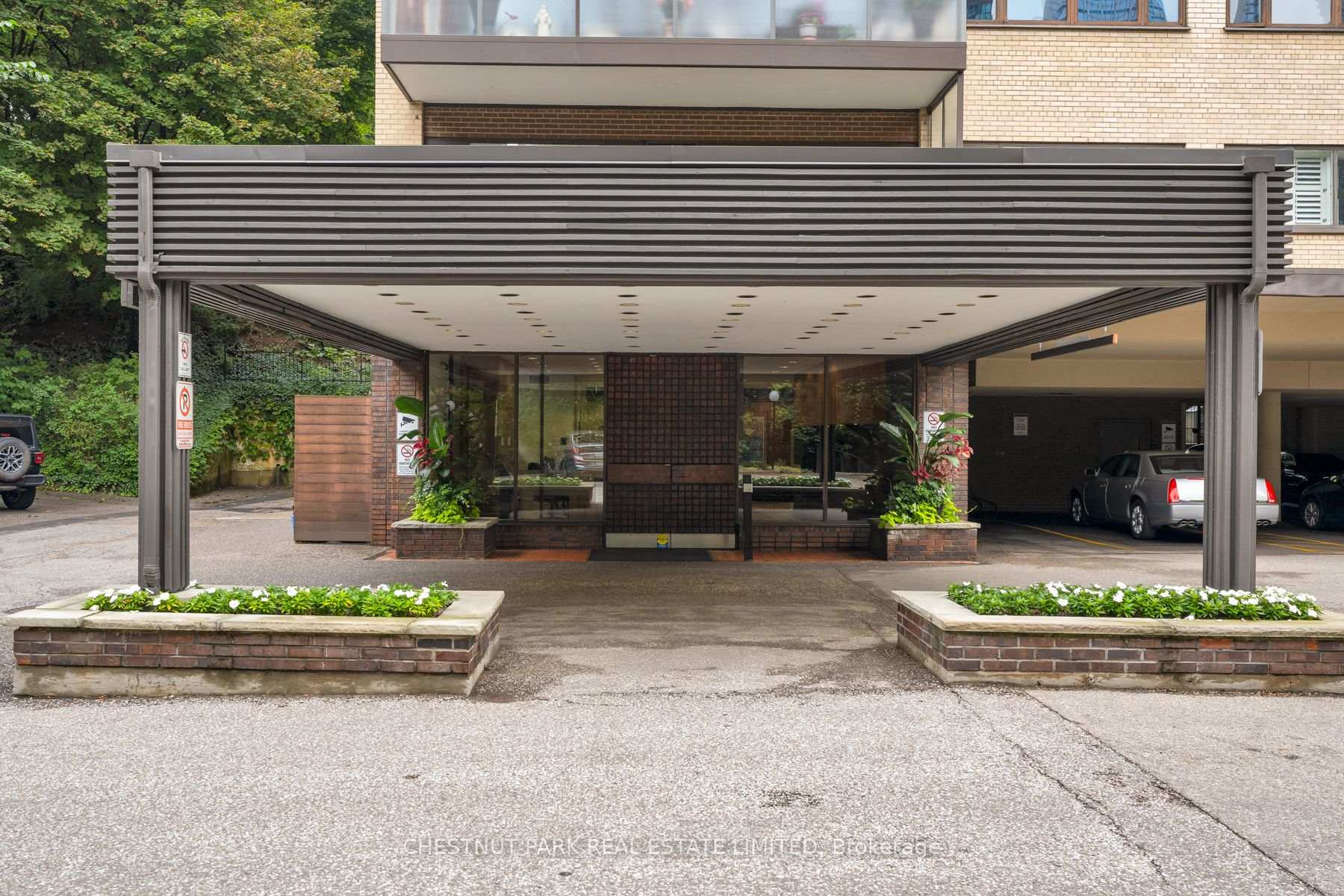 Photo of Unit 207, 120 Rosedale Valley Road