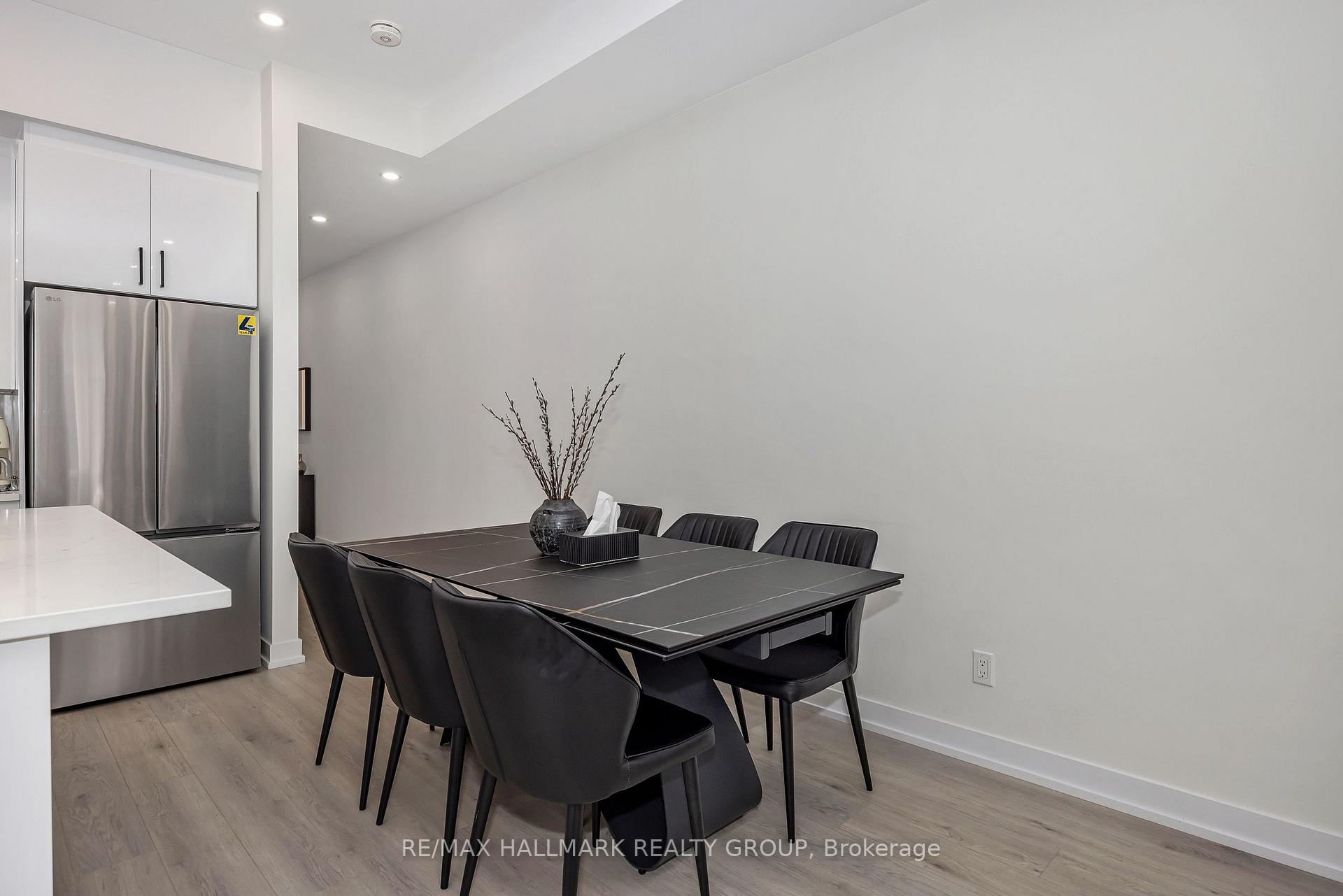 Photo 9 of 468 Mutual Street, Ottawa, Castle Heights — HOMEH