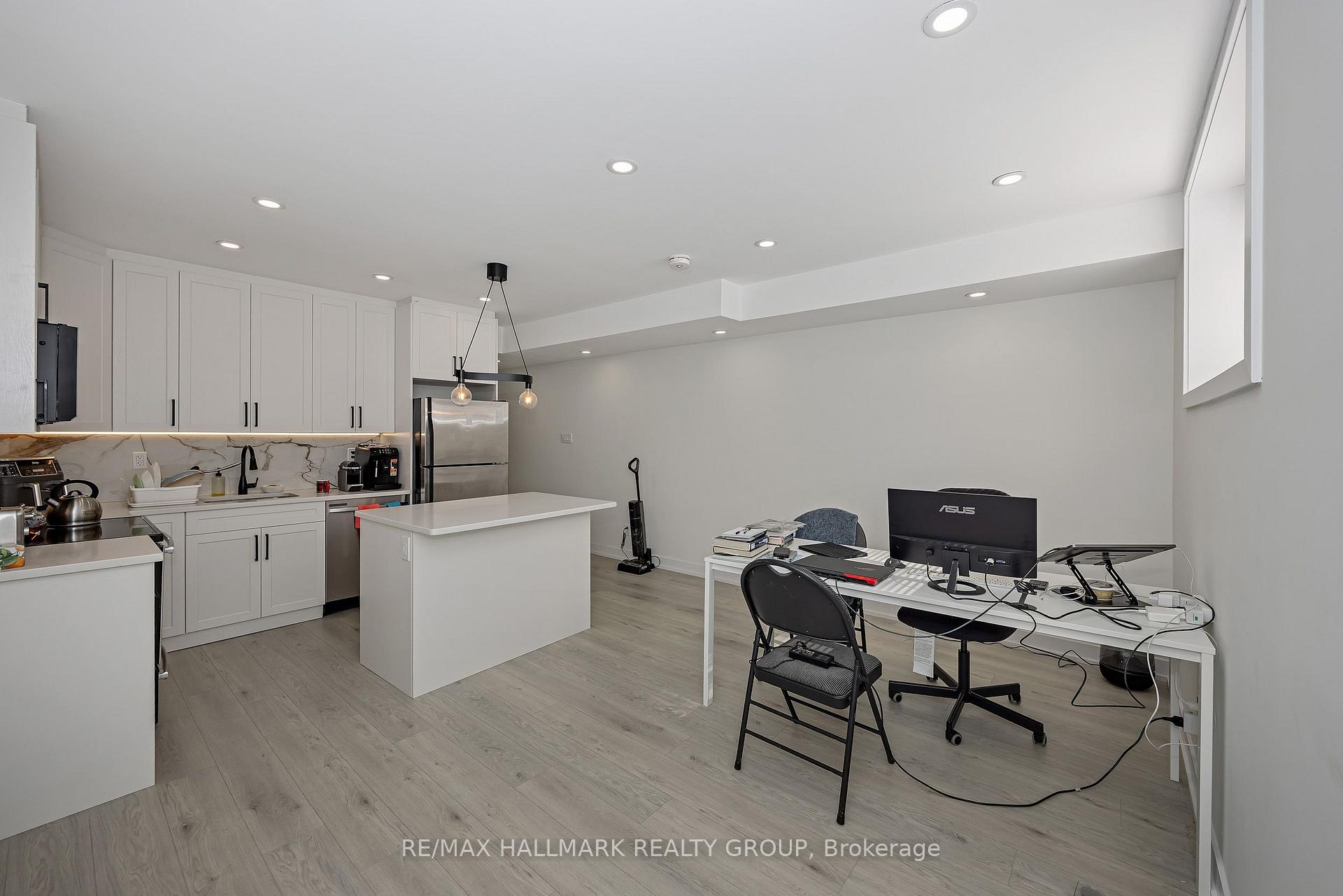 Photo 37 of 468 Mutual Street, Ottawa, Castle Heights — HOMEH