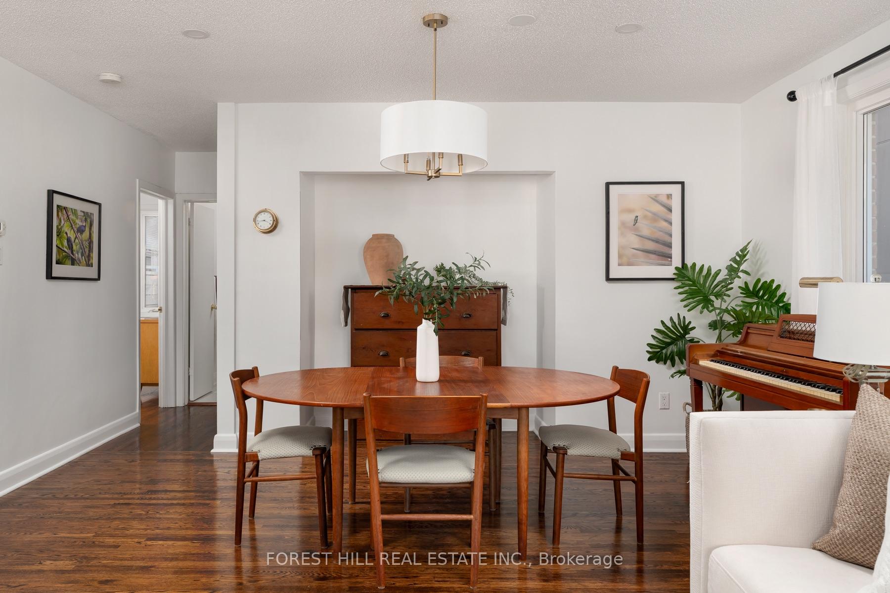 Photo 6 of 37 Cynthia Road, Toronto, Rockcliffe-Smythe — HOMEH