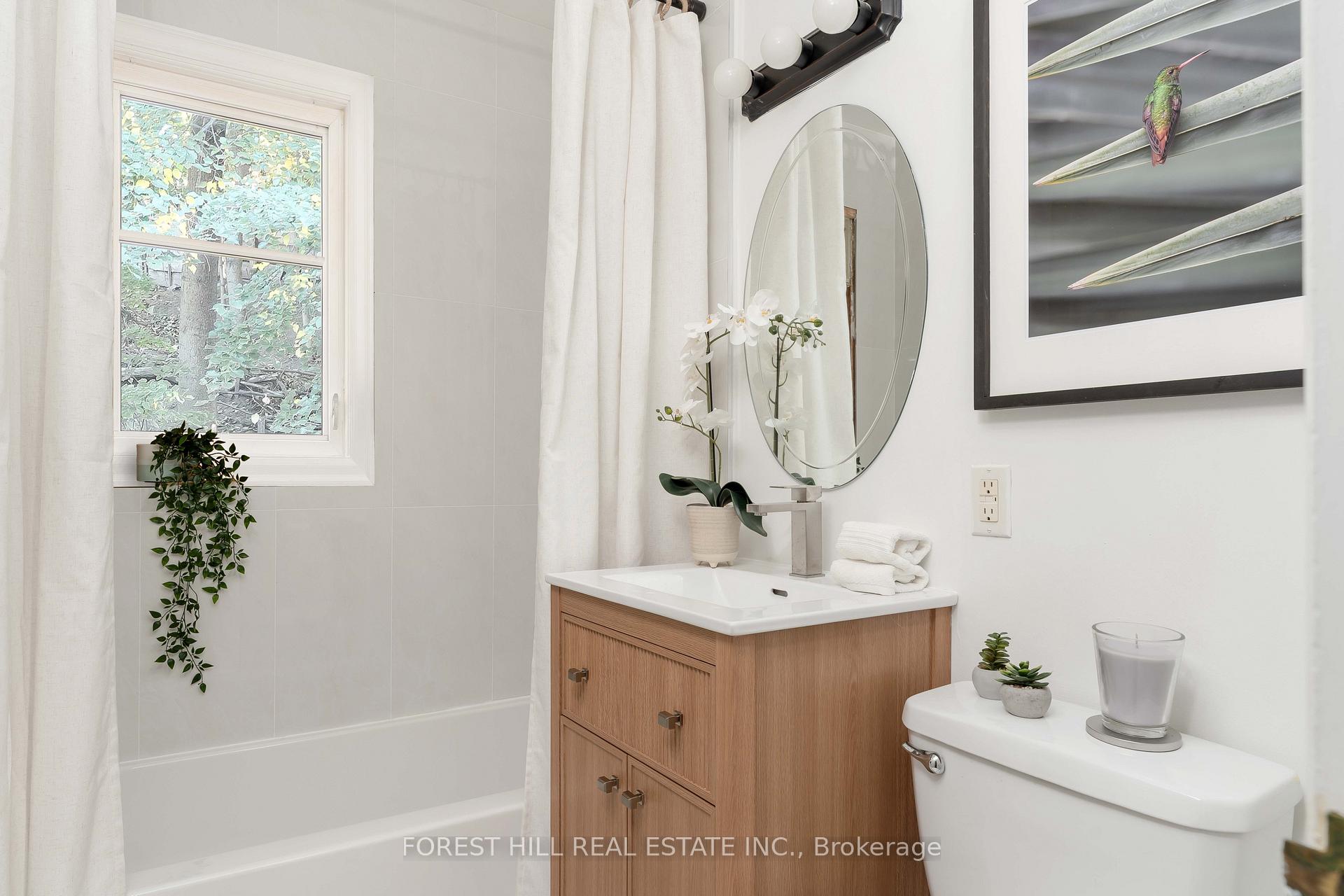 Photo 14 of 37 Cynthia Road, Toronto, Rockcliffe-Smythe — HOMEH