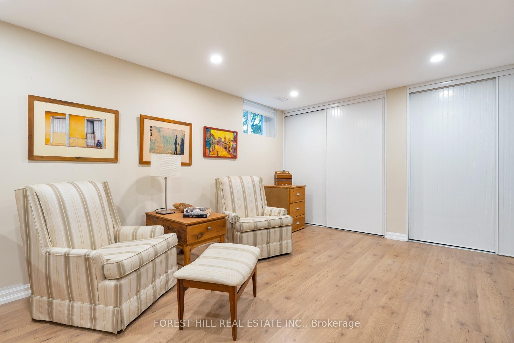 Photo 24 of 37 Cynthia Road, Toronto, Rockcliffe-Smythe — HOMEH
