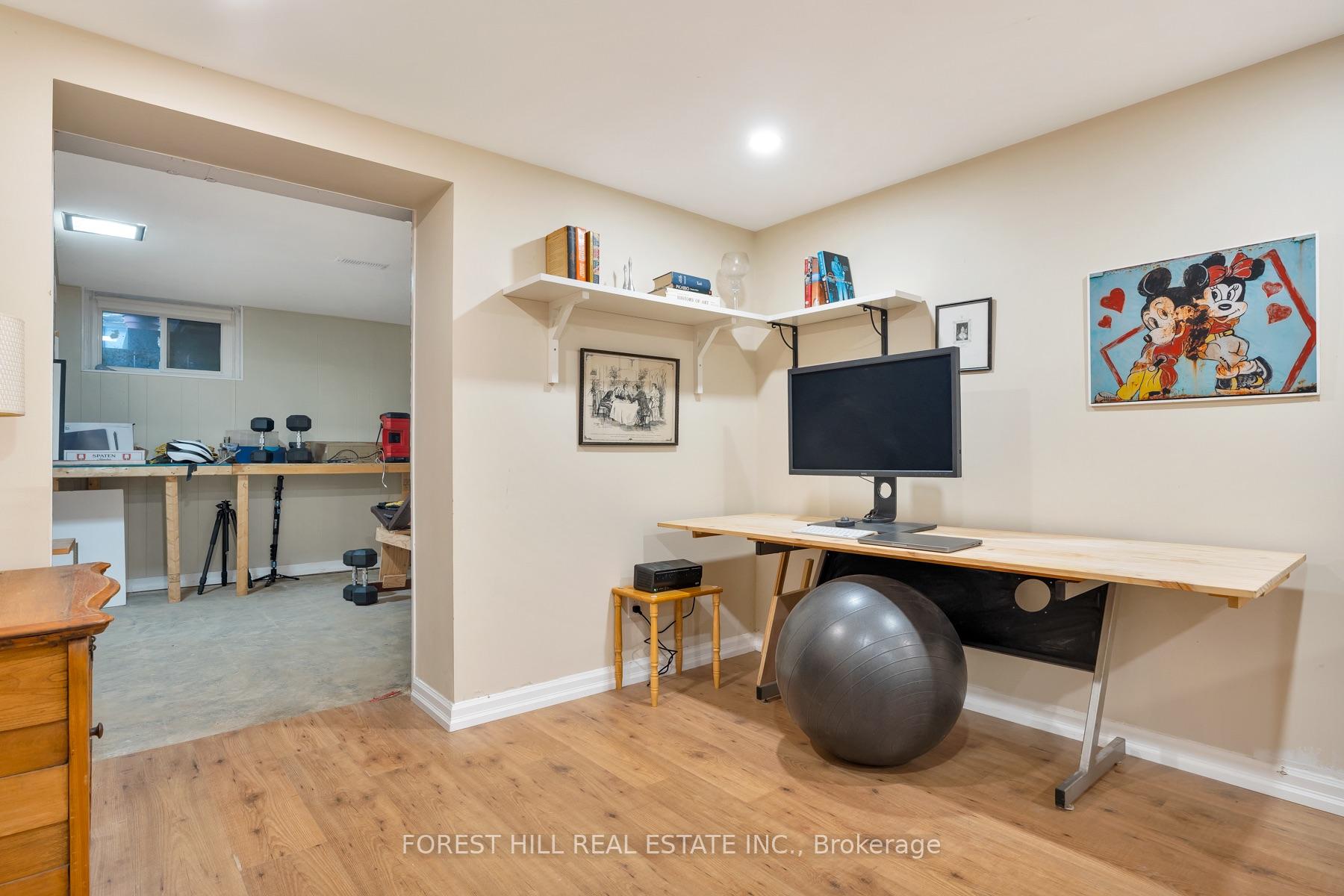 Photo 25 of 37 Cynthia Road, Toronto, Rockcliffe-Smythe — HOMEH