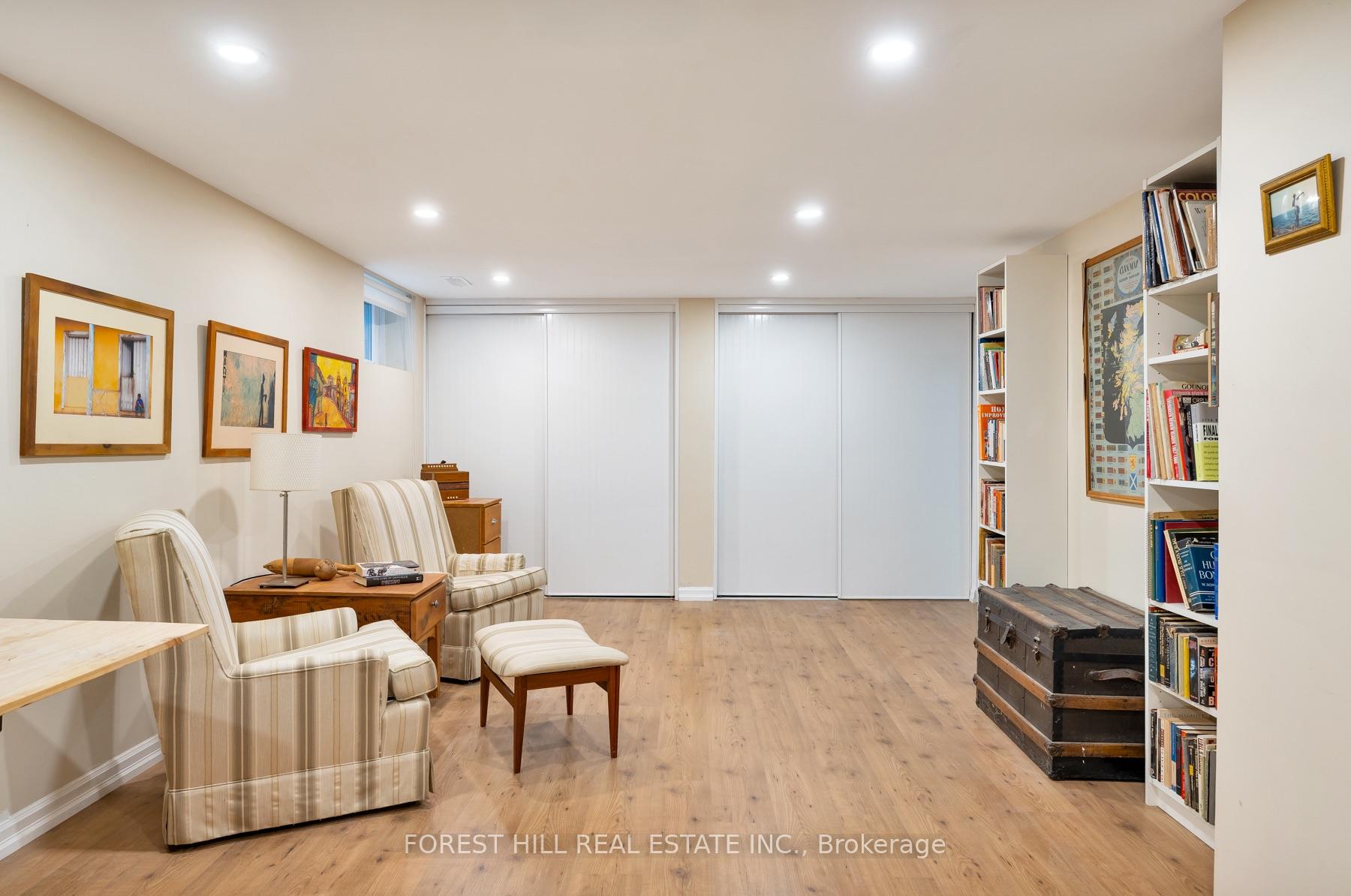 Photo 28 of 37 Cynthia Road, Toronto, Rockcliffe-Smythe — HOMEH