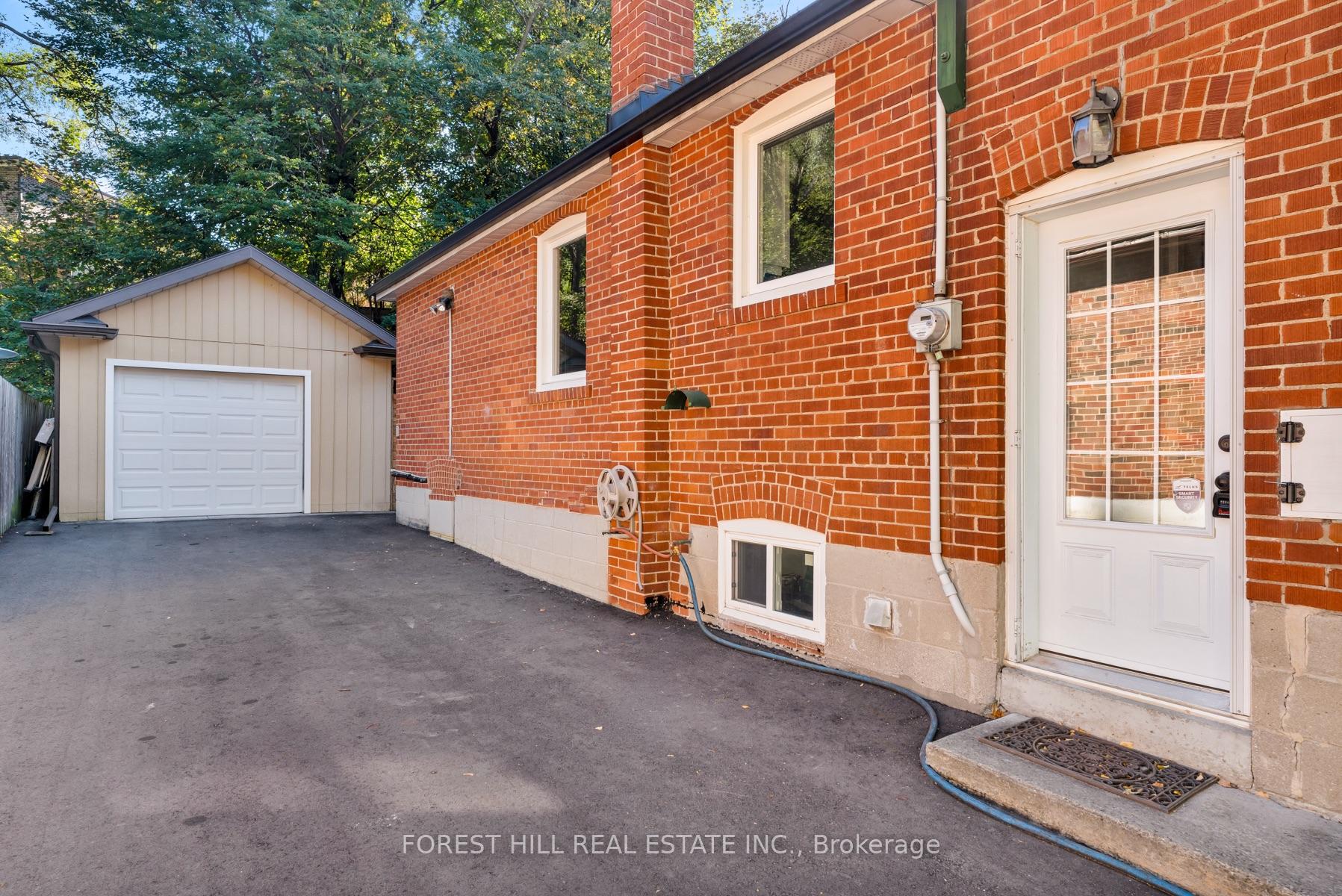 Photo 36 of 37 Cynthia Road, Toronto, Rockcliffe-Smythe — HOMEH