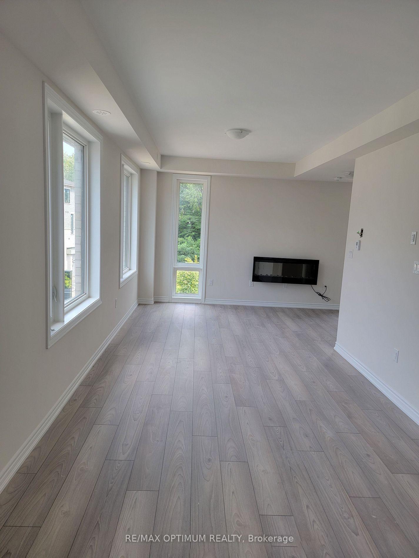 Photo 2 of Unit 19, 20 Knotsberry Circle, Brampton, Bram West — HOMEH