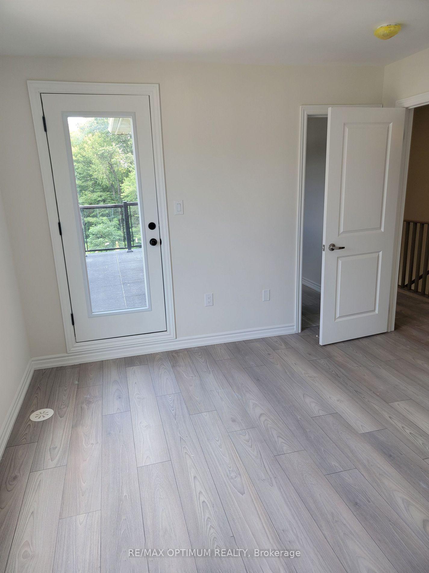 Photo 3 of Unit 19, 20 Knotsberry Circle, Brampton, Bram West — HOMEH
