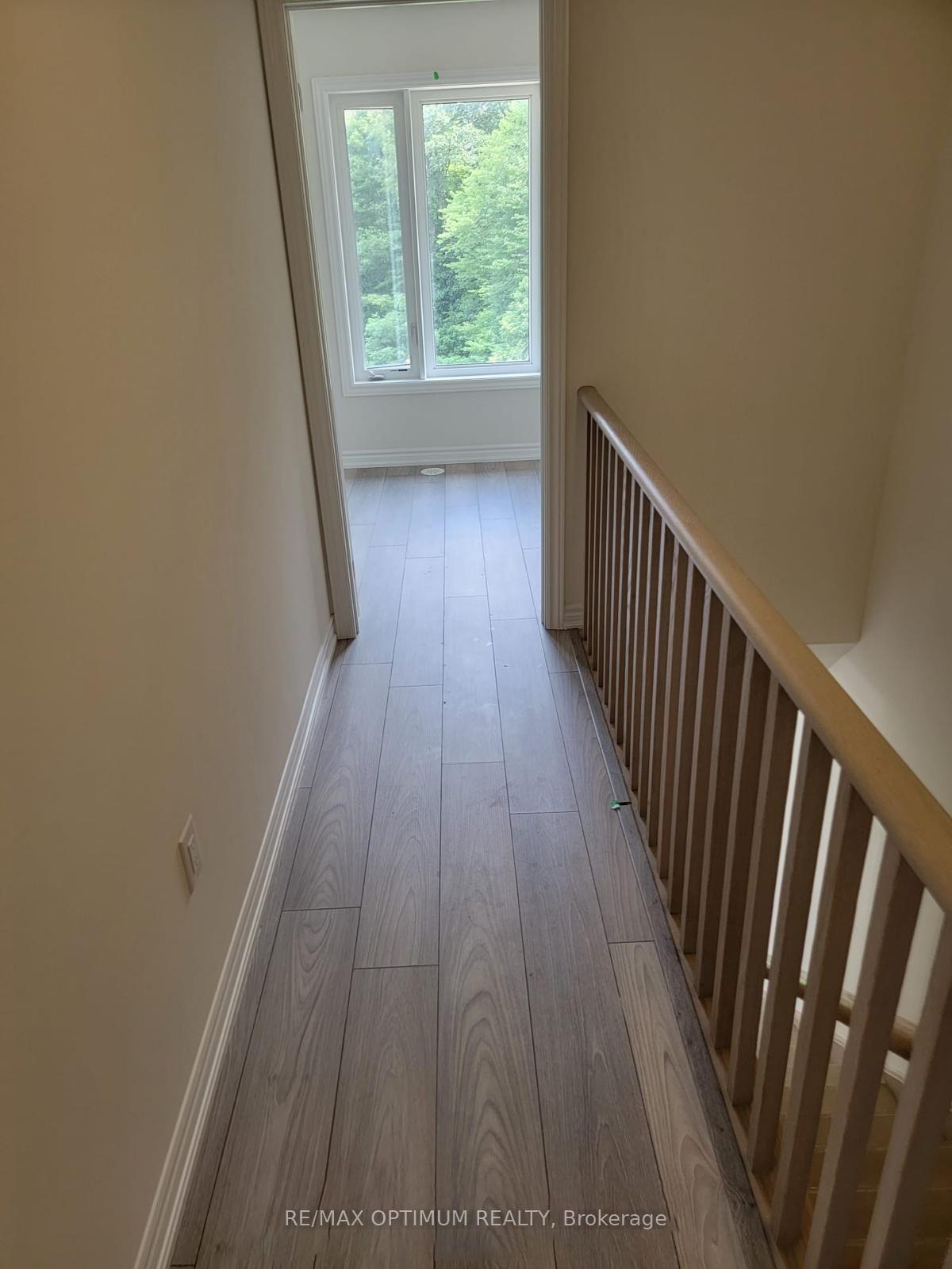 Photo 4 of Unit 19, 20 Knotsberry Circle, Brampton, Bram West — HOMEH