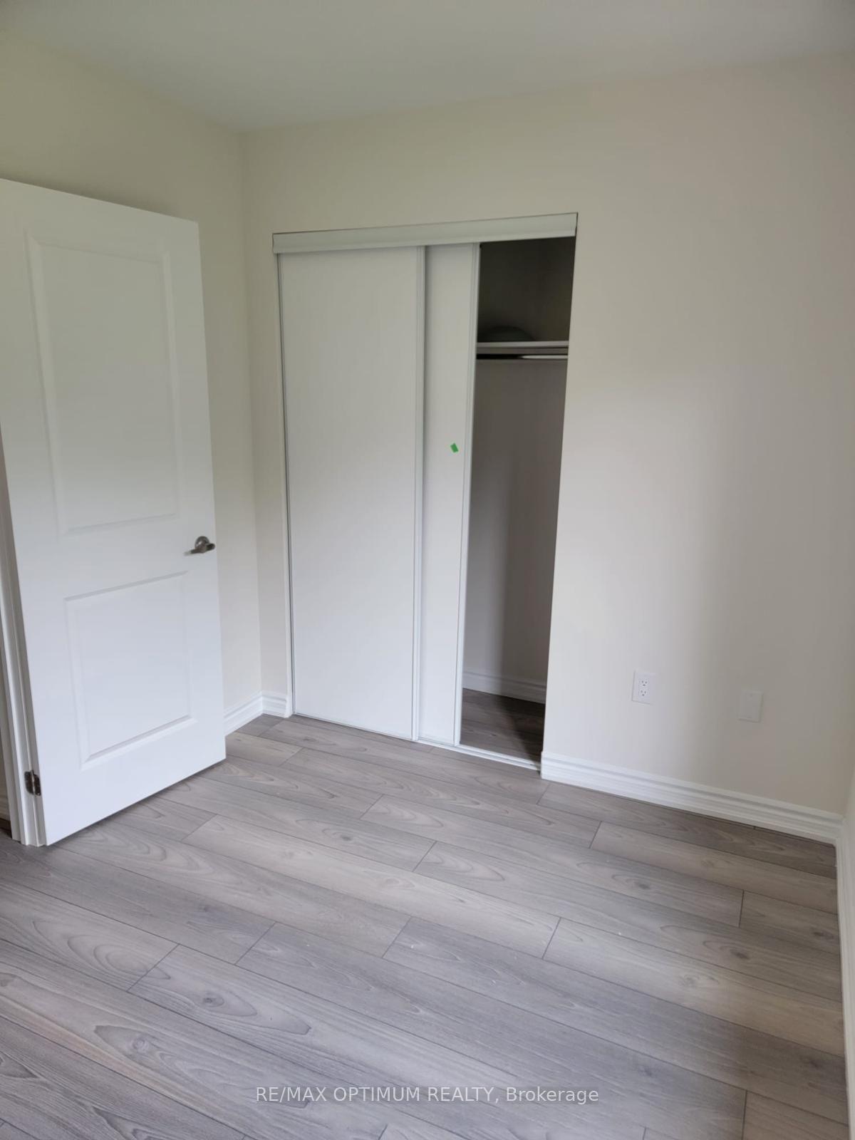 Photo 6 of Unit 19, 20 Knotsberry Circle, Brampton, Bram West — HOMEH