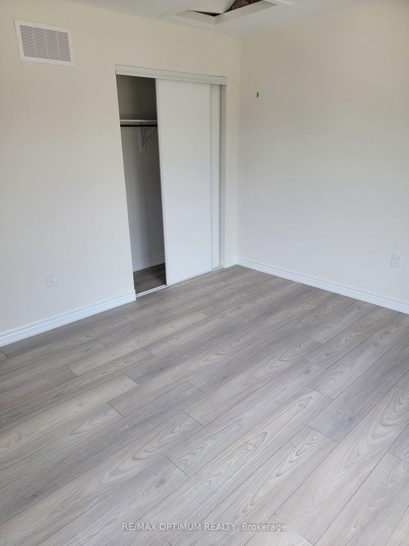 Photo 10 of Unit 19, 20 Knotsberry Circle, Brampton, Bram West — HOMEH
