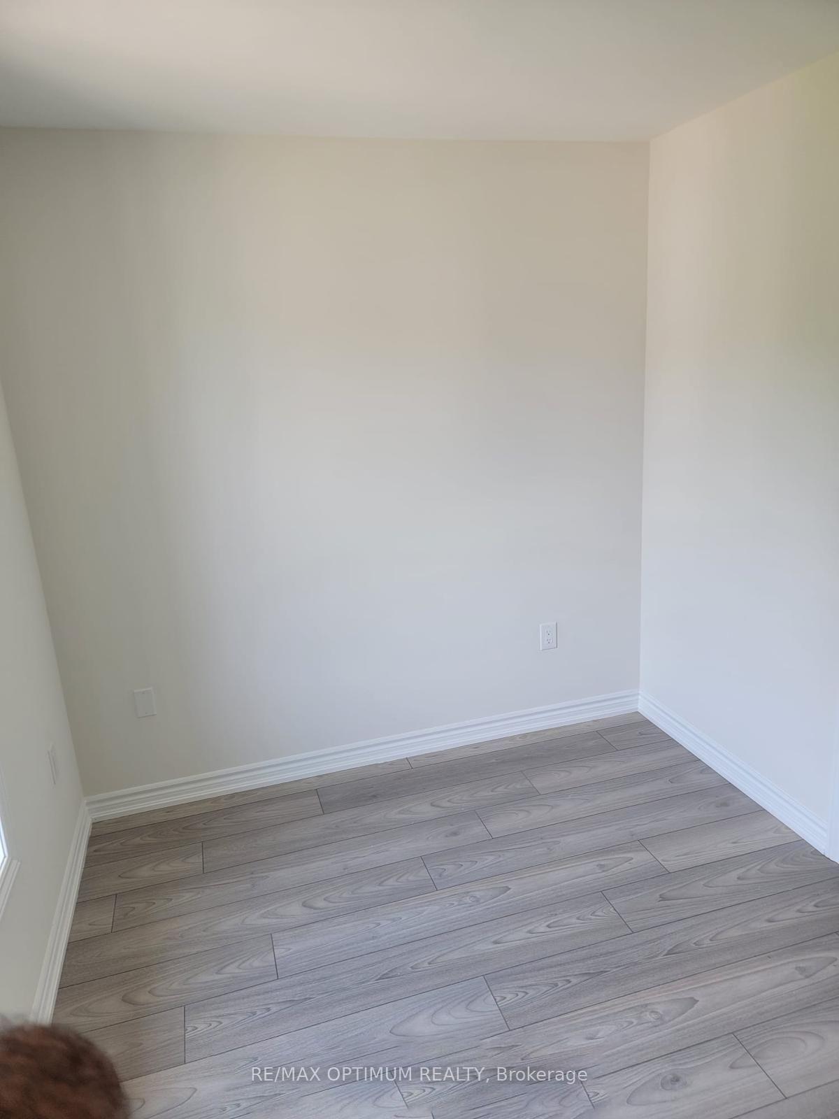 Photo 11 of Unit 19, 20 Knotsberry Circle, Brampton, Bram West — HOMEH