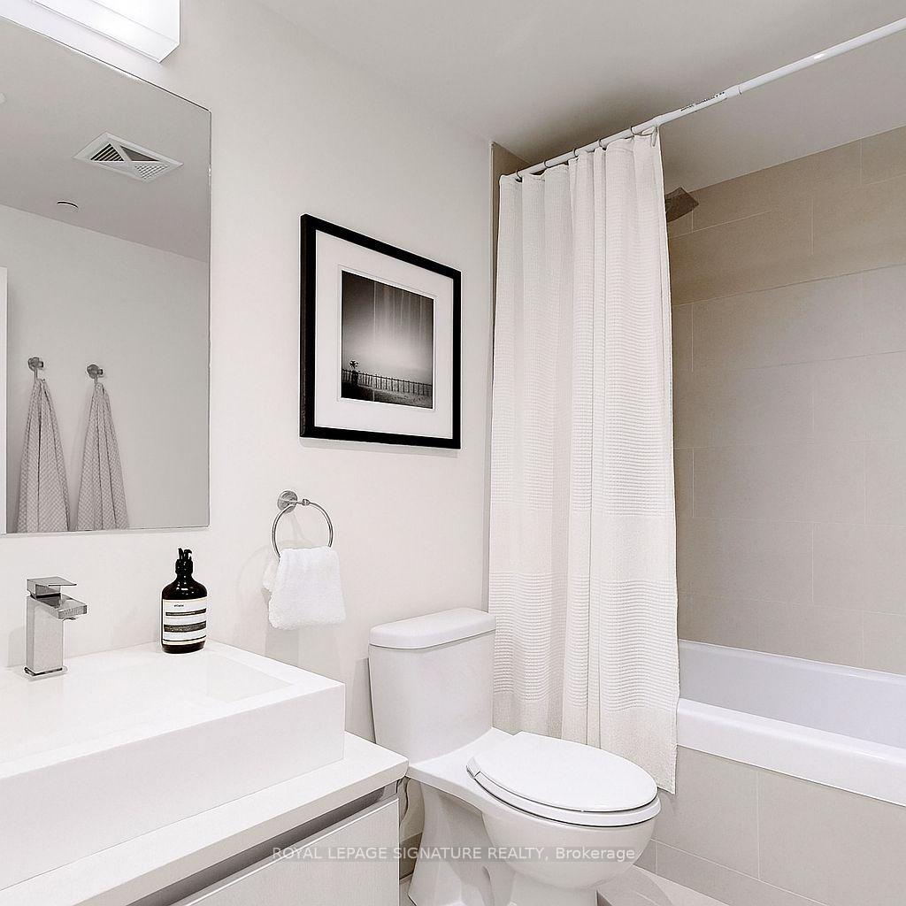 Photo 7 of Unit 1004, 111 Bathurst Street, Toronto, Waterfront Communities — HOMEH