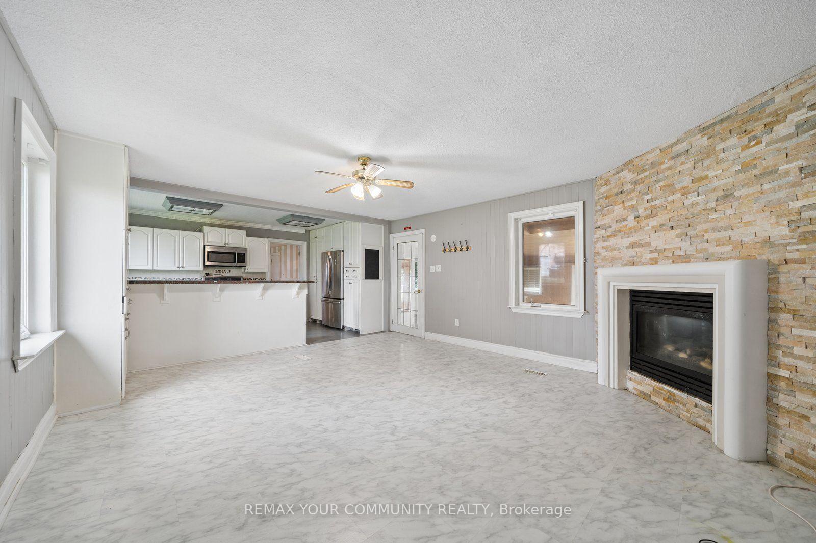 Photo 6 of 5440 Yonge Street, Innisfil, Gilford — HOMEH
