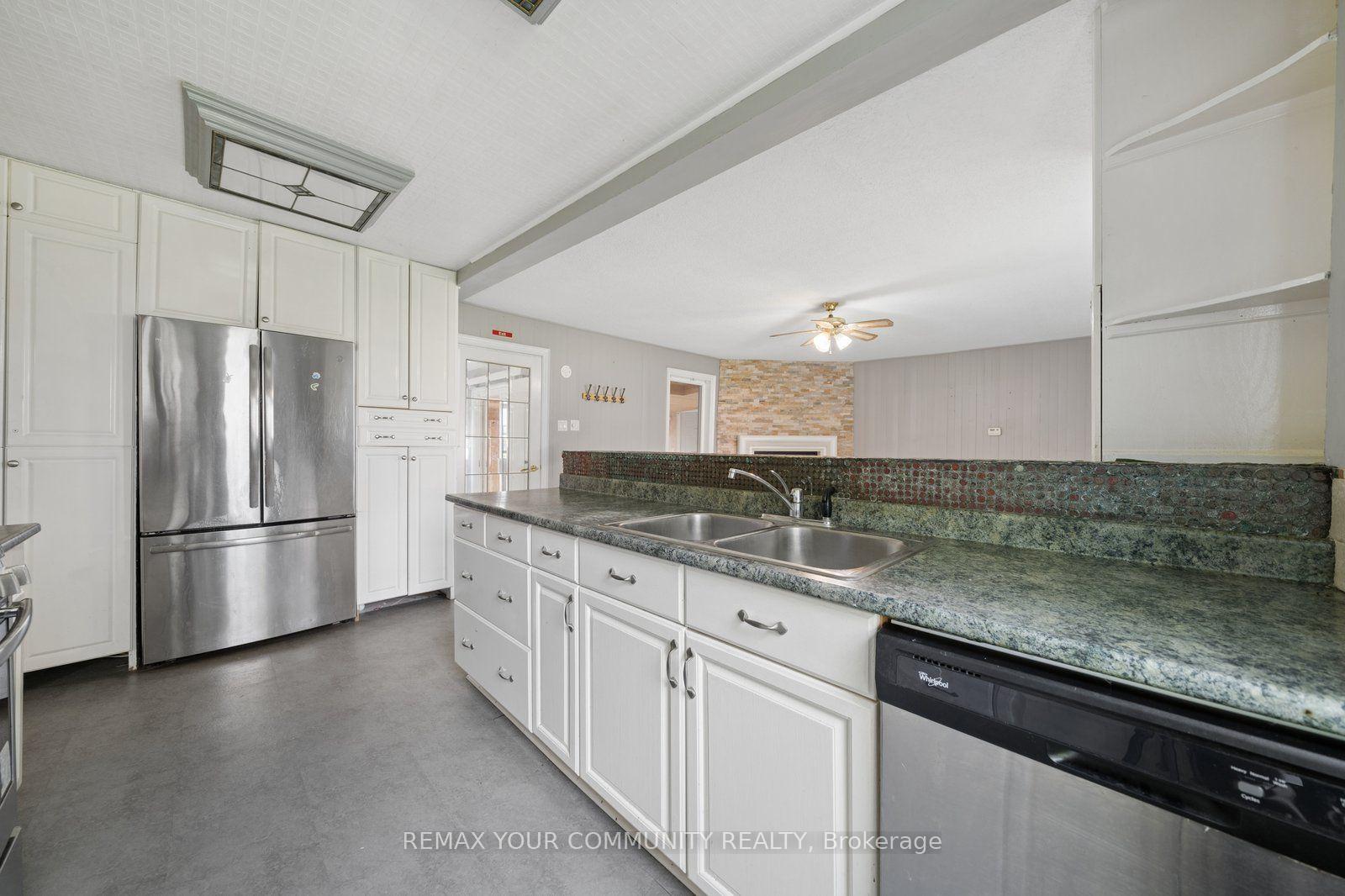 Photo 11 of 5440 Yonge Street, Innisfil, Gilford — HOMEH