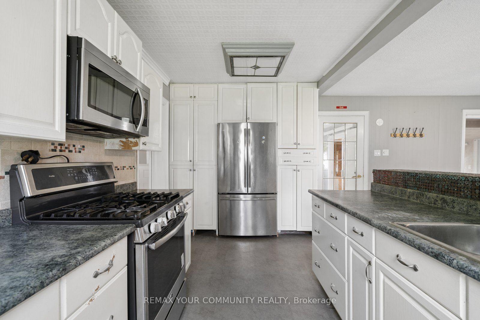 Photo 12 of 5440 Yonge Street, Innisfil, Gilford — HOMEH