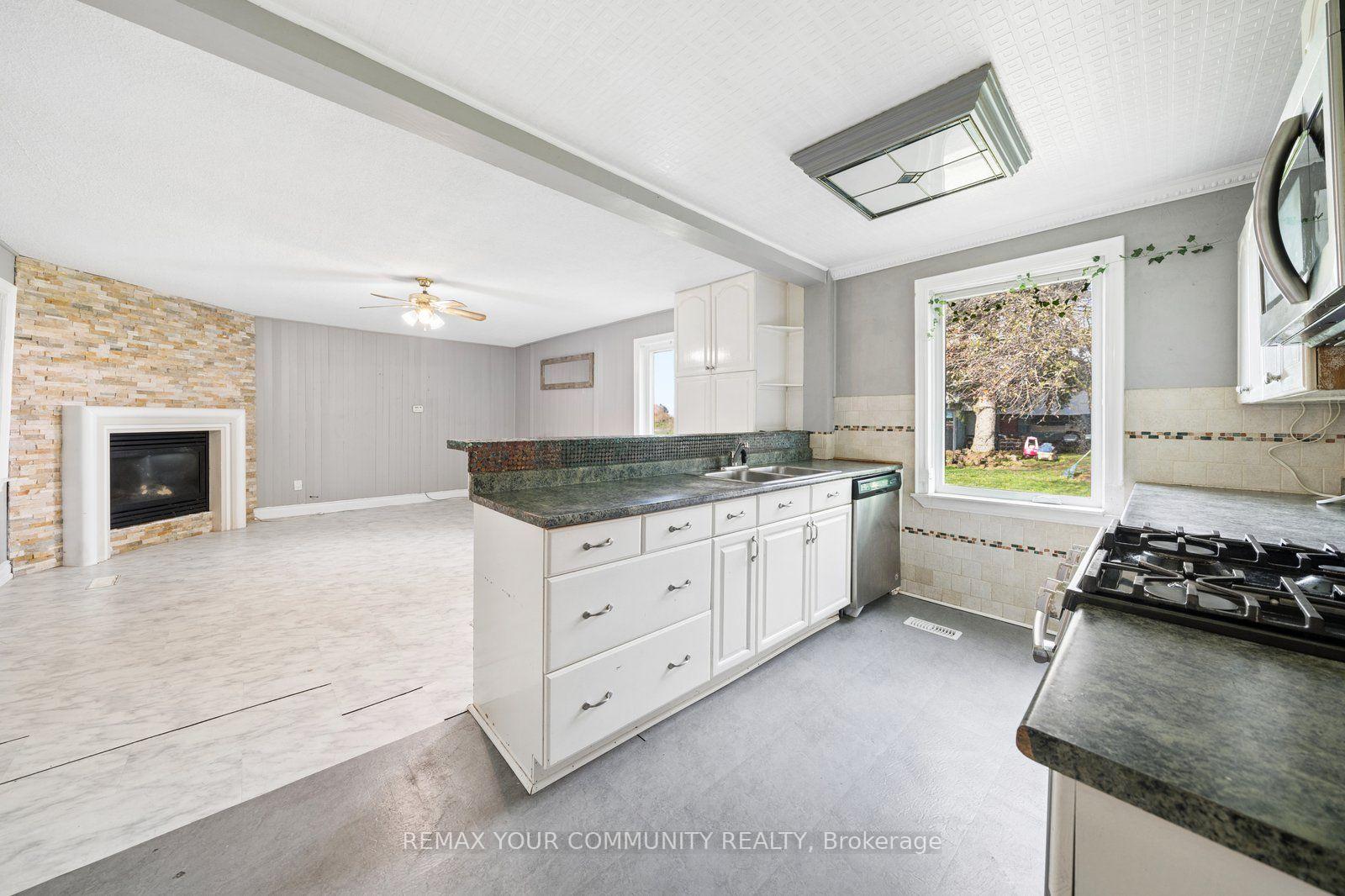 Photo 14 of 5440 Yonge Street, Innisfil, Gilford — HOMEH