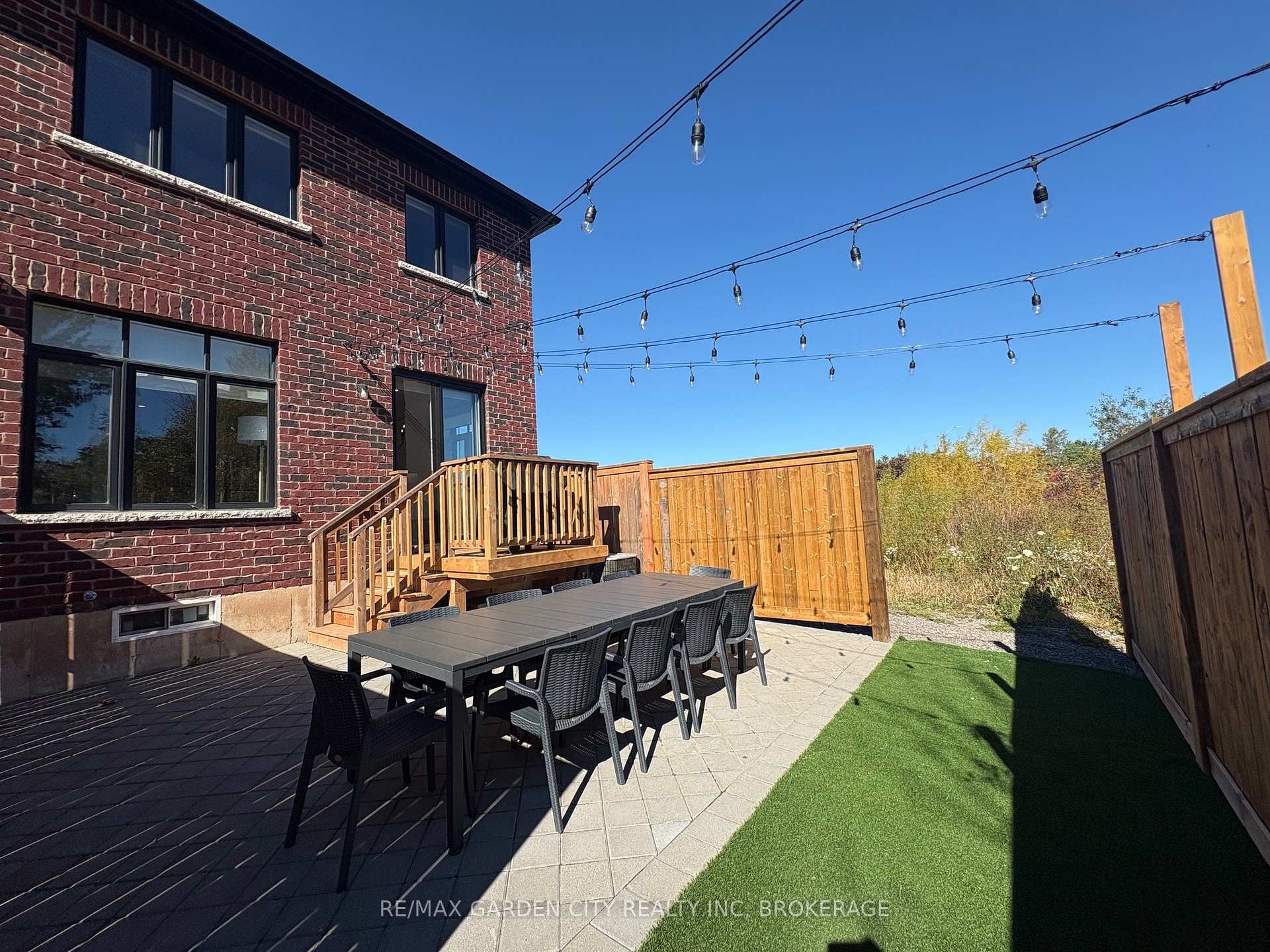 Photo 2 of 7460 Baycrest, Niagara Falls, Oldfield — HOMEH