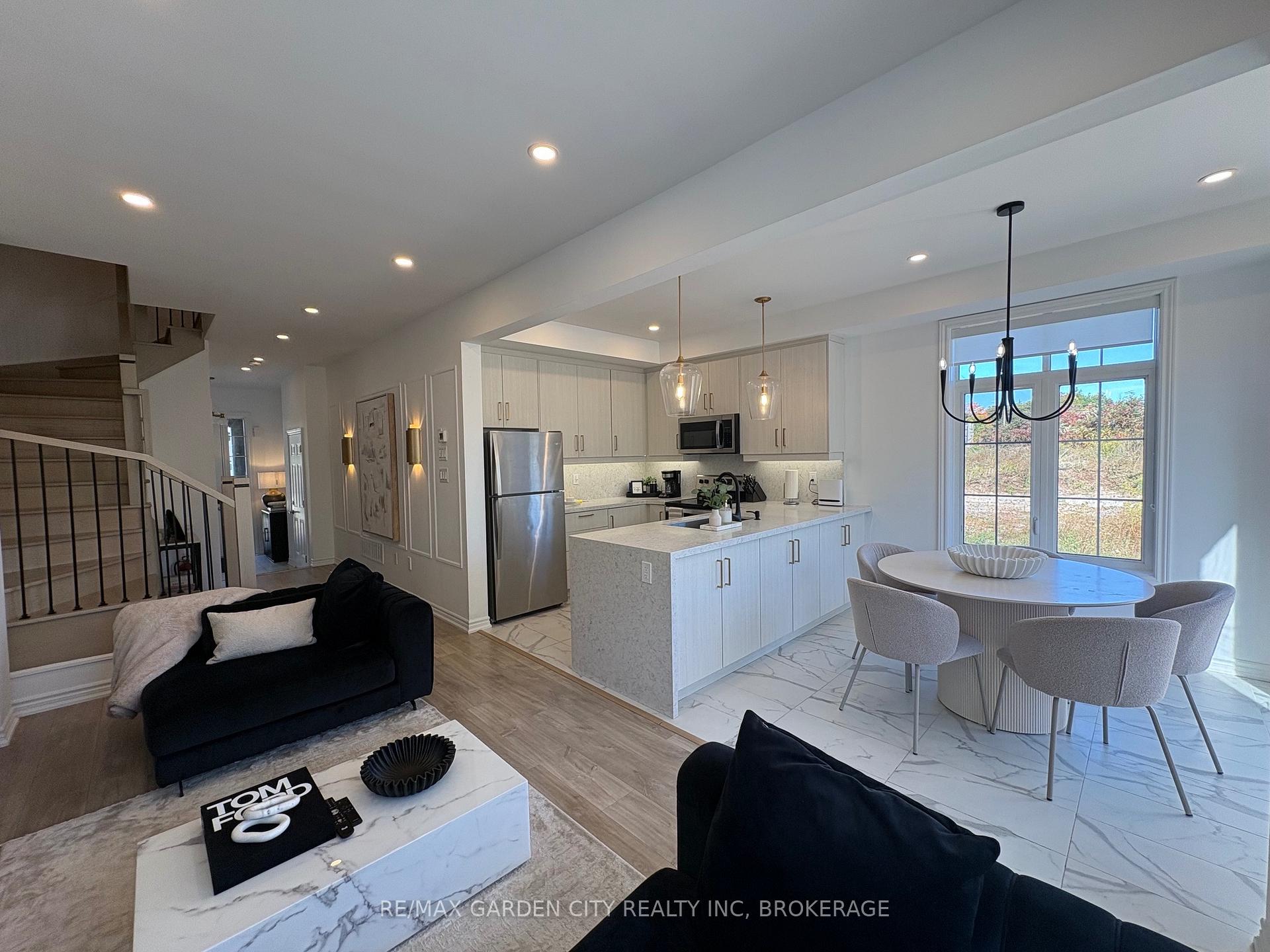 Photo 10 of 7460 Baycrest, Niagara Falls, Oldfield — HOMEH