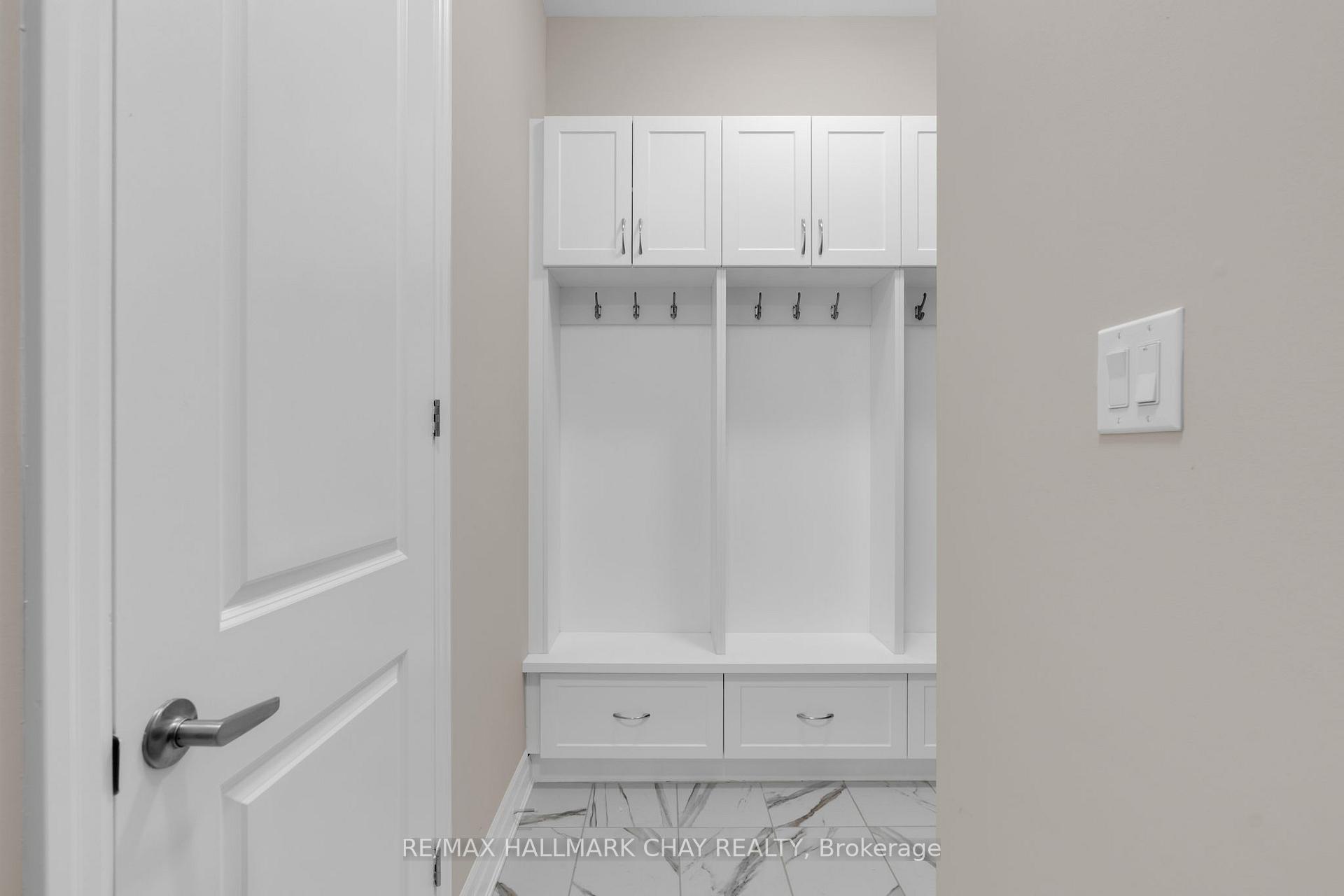 Photo 21 of 721 Mika Street, Innisfil, Rural Innisfil — HOMEH