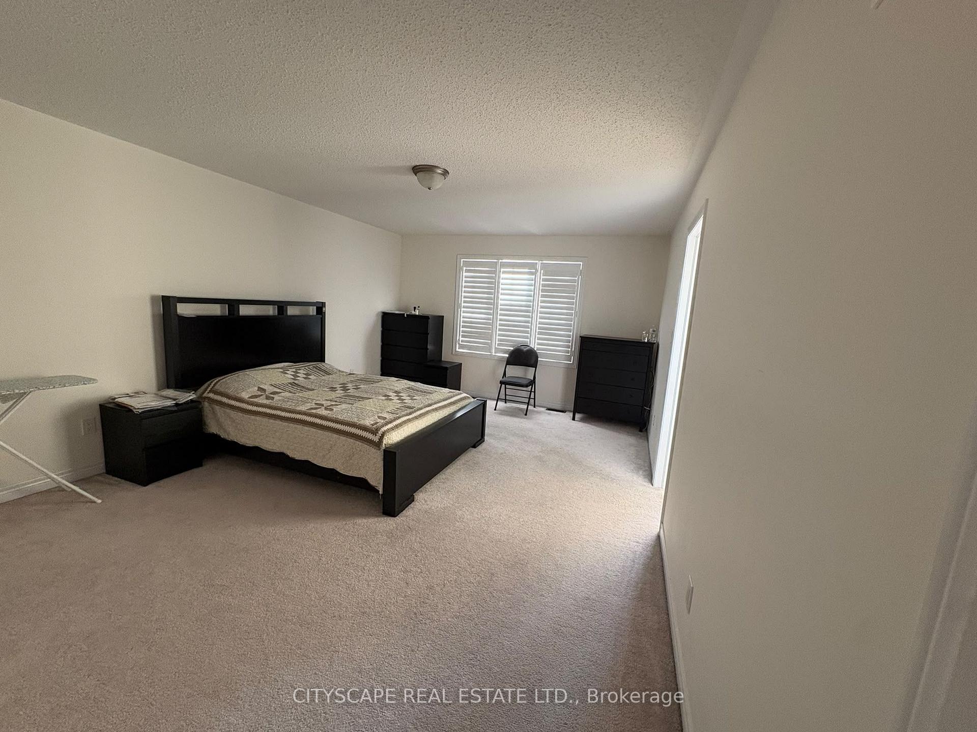 Photo 15 of 138 Sky Harbour Drive, Brampton, Brampton West — HOMEH