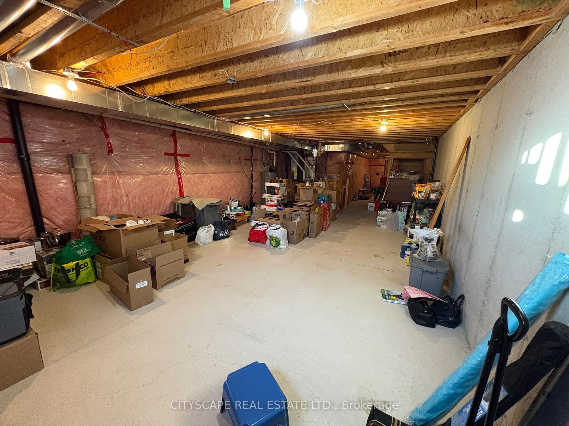Photo 23 of 138 Sky Harbour Drive, Brampton, Brampton West — HOMEH
