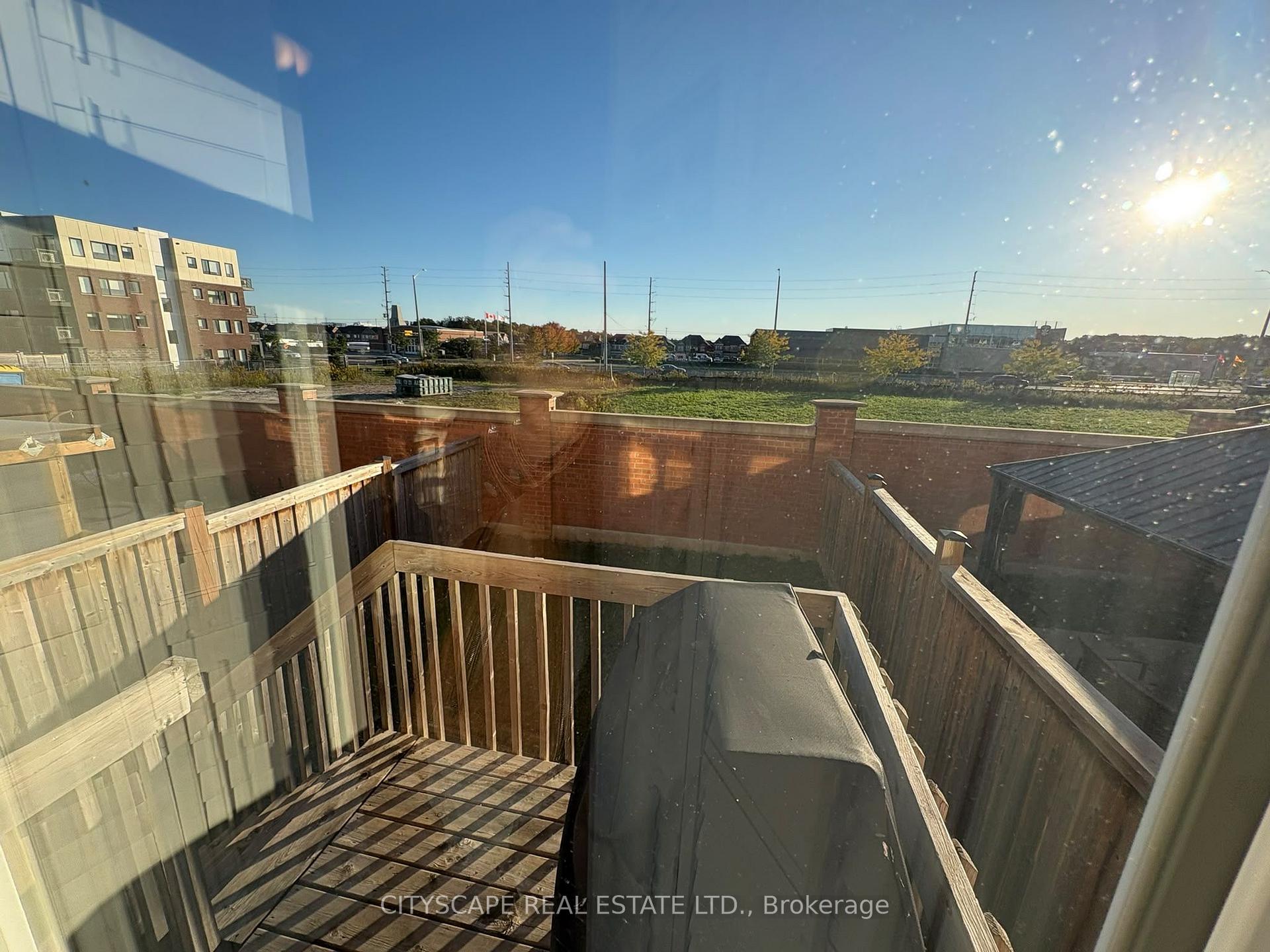 Photo 24 of 138 Sky Harbour Drive, Brampton, Brampton West — HOMEH