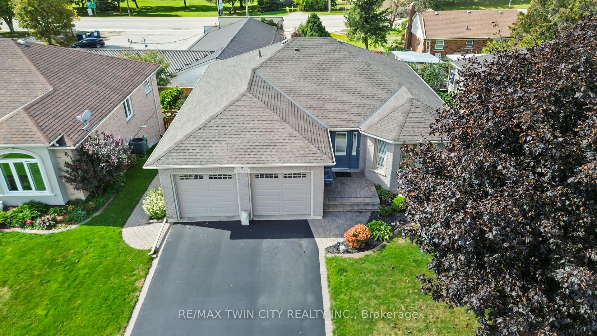 Photo 2 of 9 Nixon Avenue, Brant, Paris — HOMEH