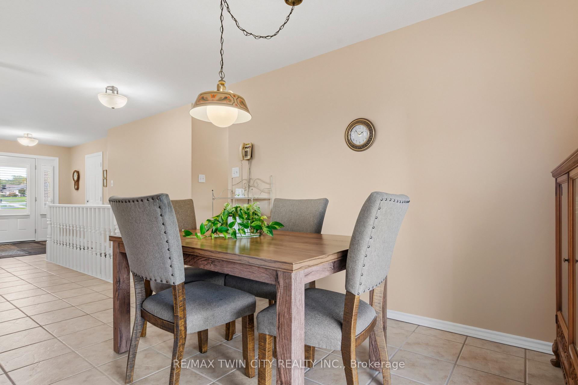 Photo 11 of 9 Nixon Avenue, Brant, Paris — HOMEH