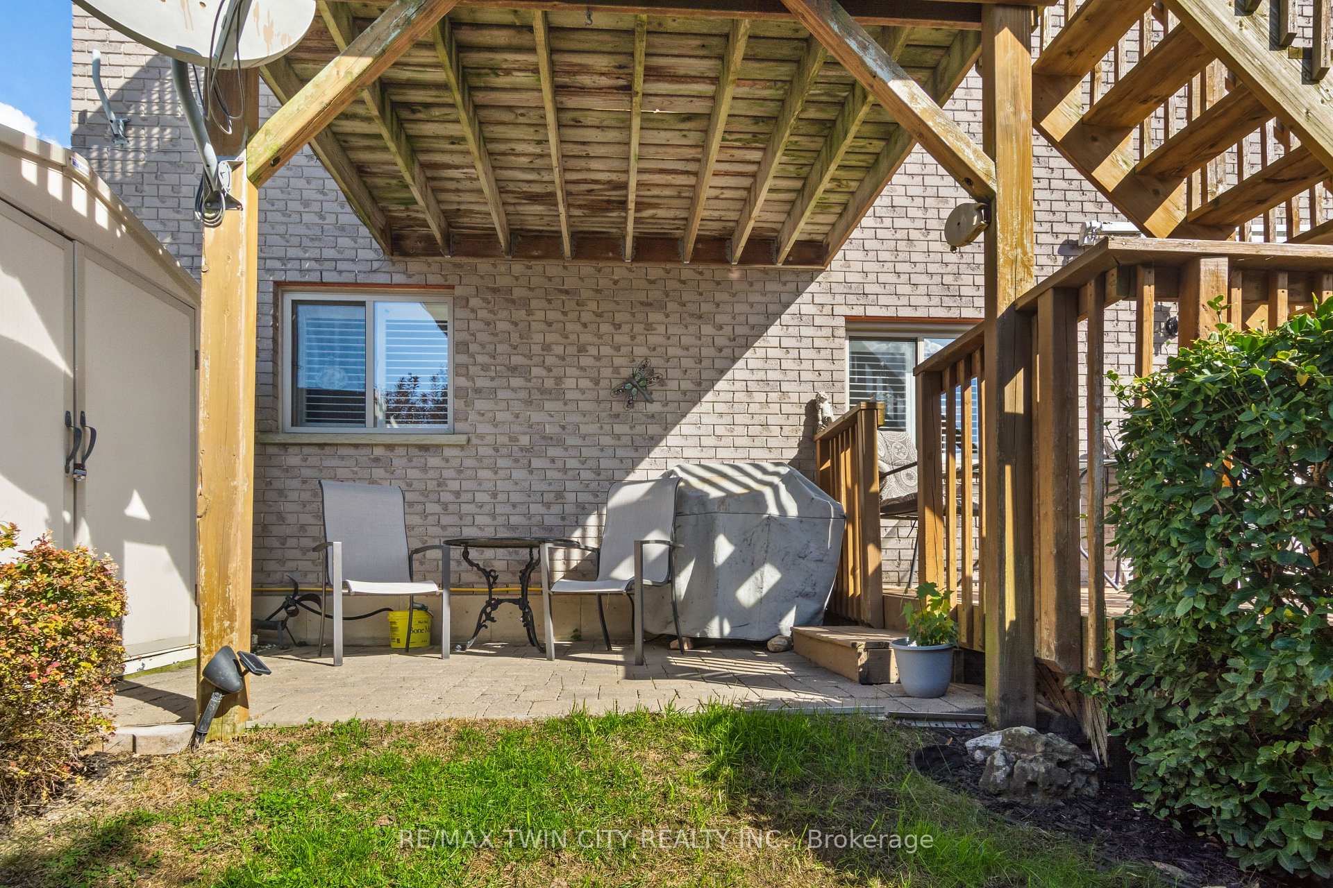 Photo 20 of 9 Nixon Avenue, Brant, Paris — HOMEH