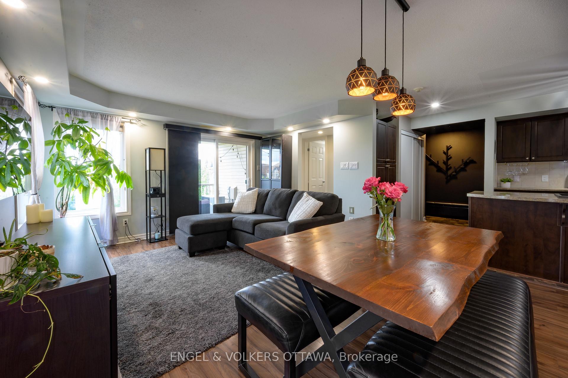 Photo 4 of Unit 7, 50 Barnstone Drive, Ottawa, Barrhaven East — HOMEH