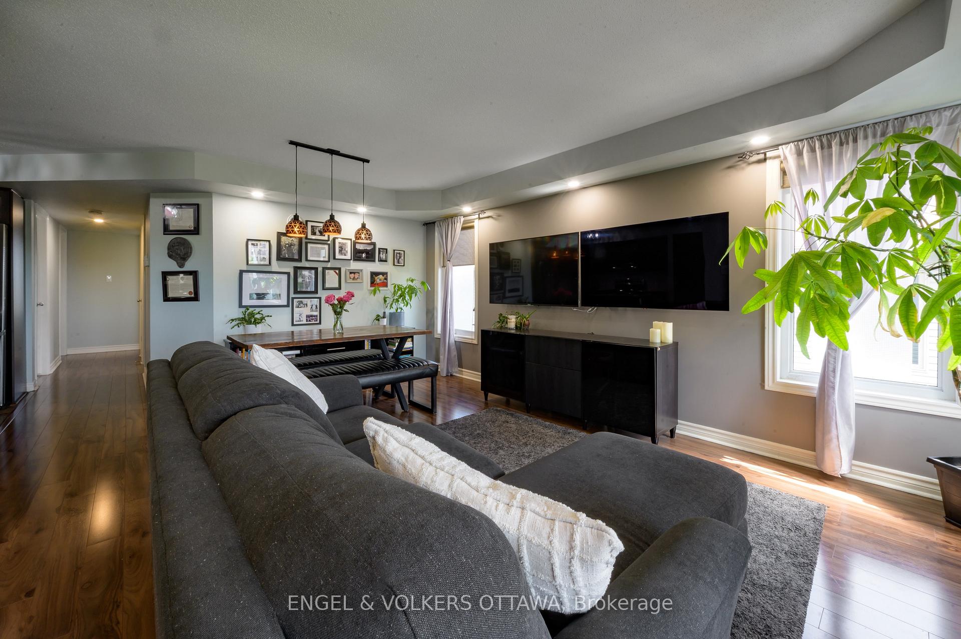 Photo 6 of Unit 7, 50 Barnstone Drive, Ottawa, Barrhaven East — HOMEH