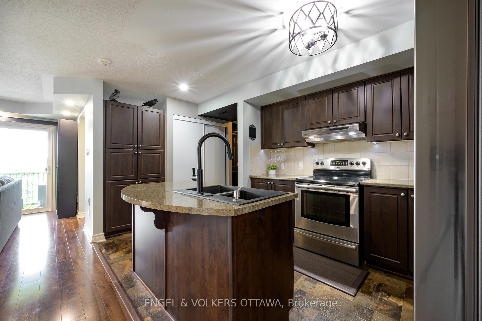 Photo 10 of Unit 7, 50 Barnstone Drive, Ottawa, Barrhaven East — HOMEH