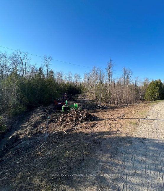 Photo 2 of 831 Cetennial Park, Kawartha Lakes, Carden — HOMEH