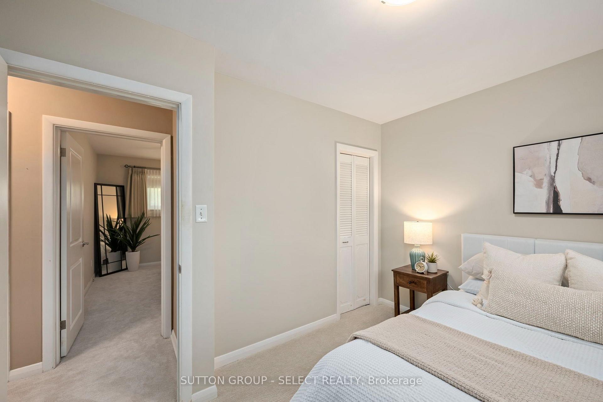 Photo 19 of 379 Willard Crescent, London, South B — HOMEH