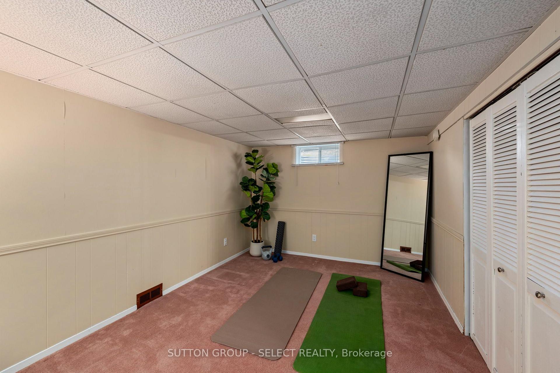 Photo 23 of 379 Willard Crescent, London, South B — HOMEH